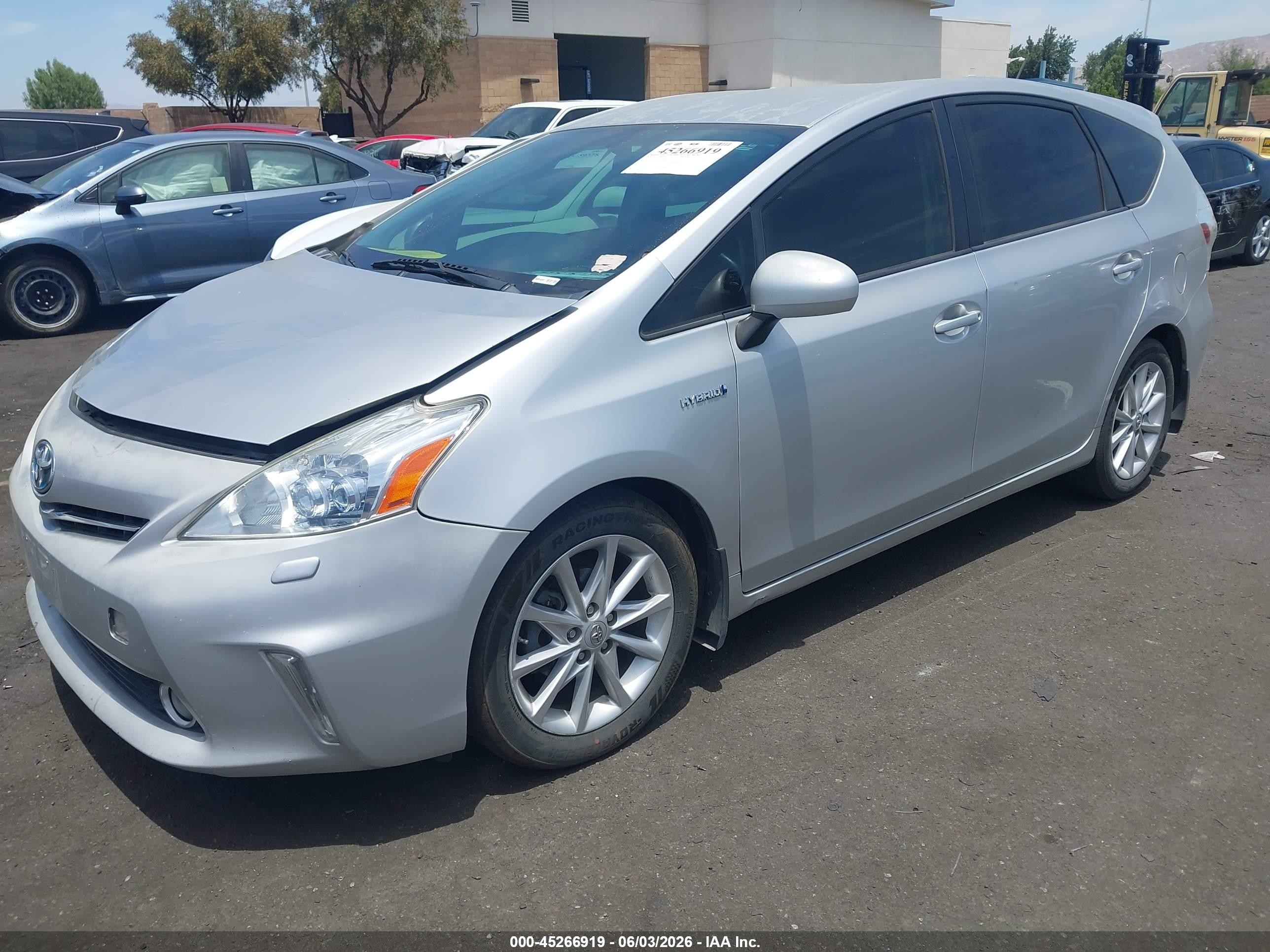 2013 Toyota Prius V Five Silver vin: JTDZN3EU0D3265589