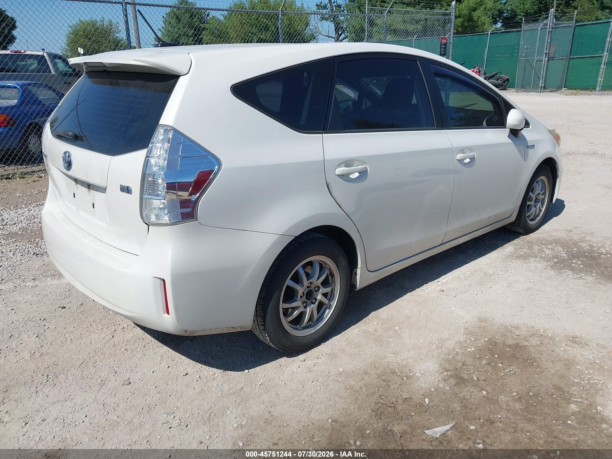 2013 Toyota Prius V Three White vin: JTDZN3EU0D3278293