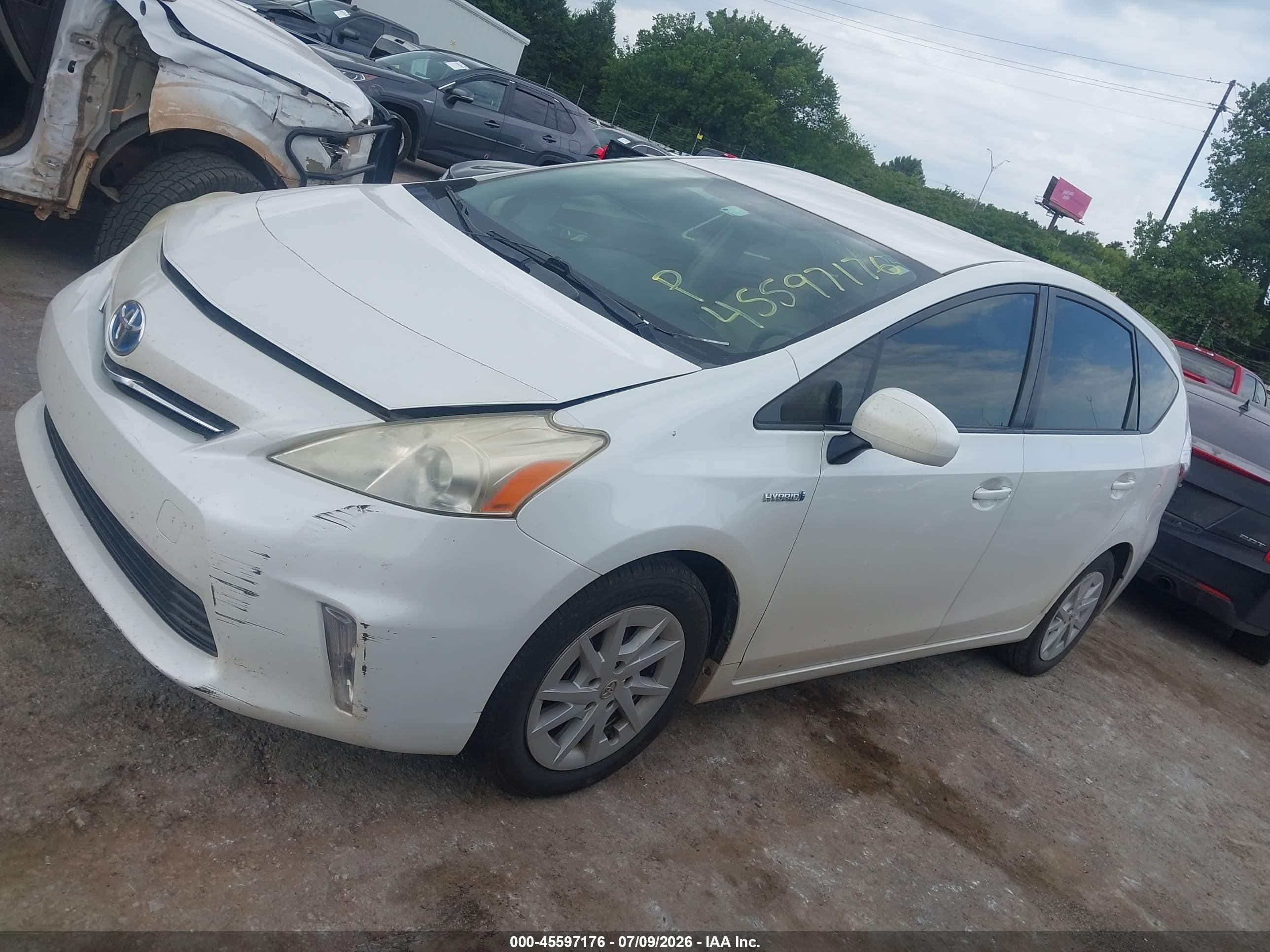 2013 Toyota Prius V Three White vin: JTDZN3EU0D3286653
