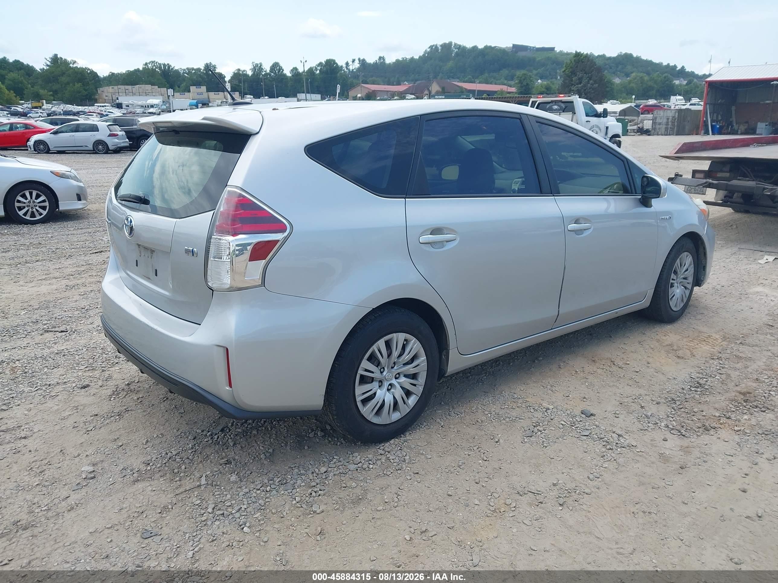 2015 Toyota Prius V Four Серебряный vin: JTDZN3EU0FJ021116