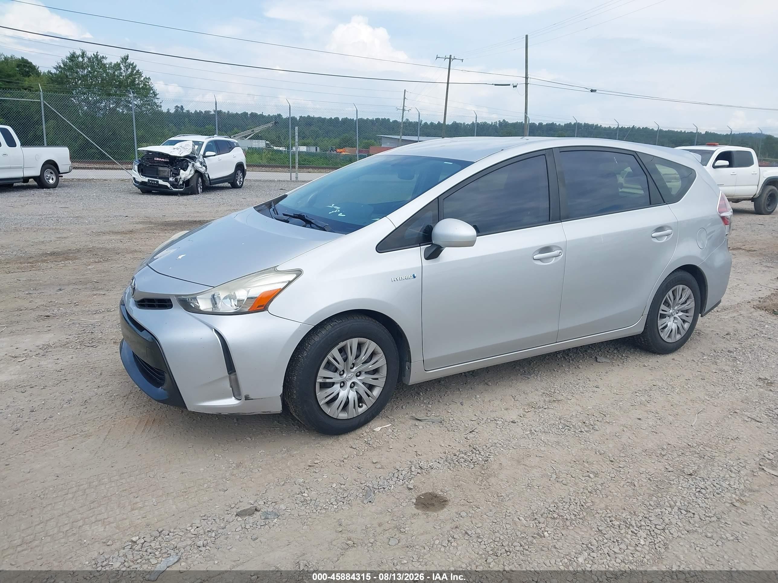 2015 Toyota Prius V Four Серебряный vin: JTDZN3EU0FJ021116