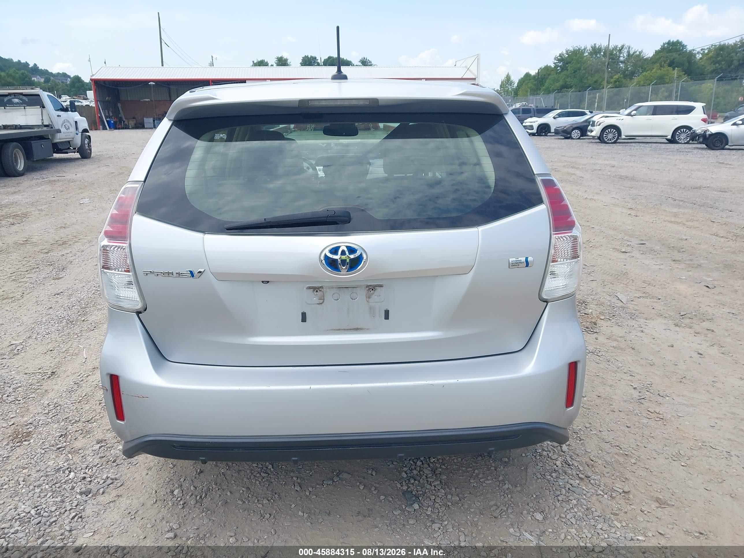 2015 Toyota Prius V Four Серебряный vin: JTDZN3EU0FJ021116