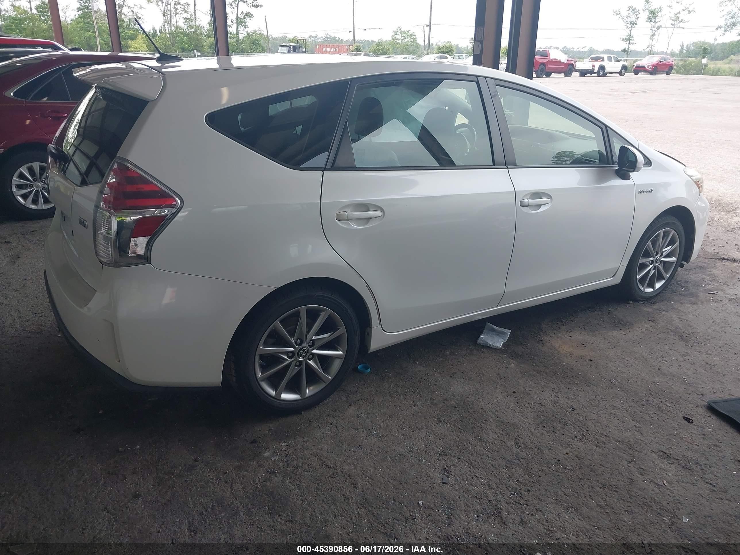 2015 Toyota Prius V Five White vin: JTDZN3EU0FJ025408
