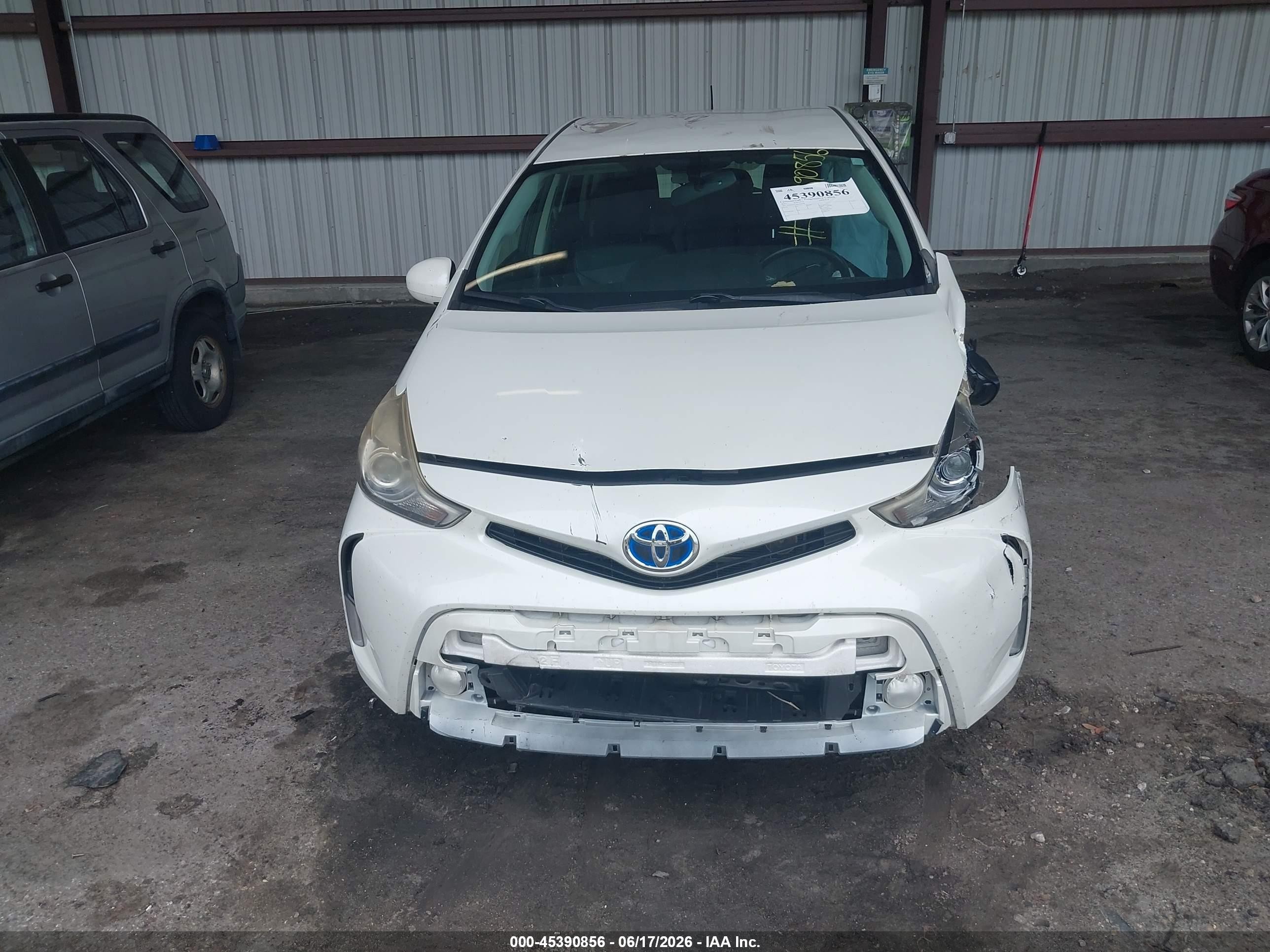 2015 Toyota Prius V Five White vin: JTDZN3EU0FJ025408