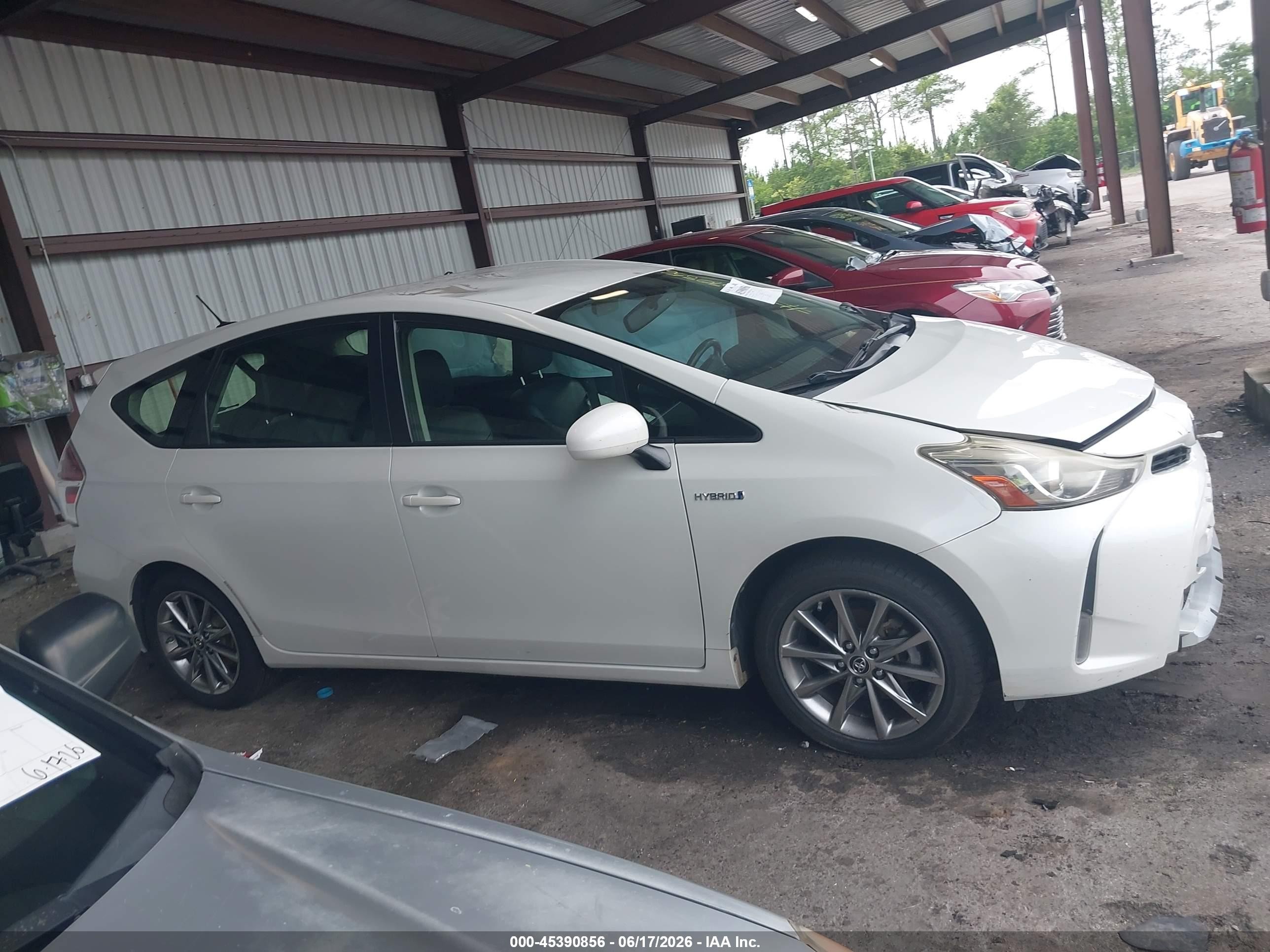 2015 Toyota Prius V Five White vin: JTDZN3EU0FJ025408