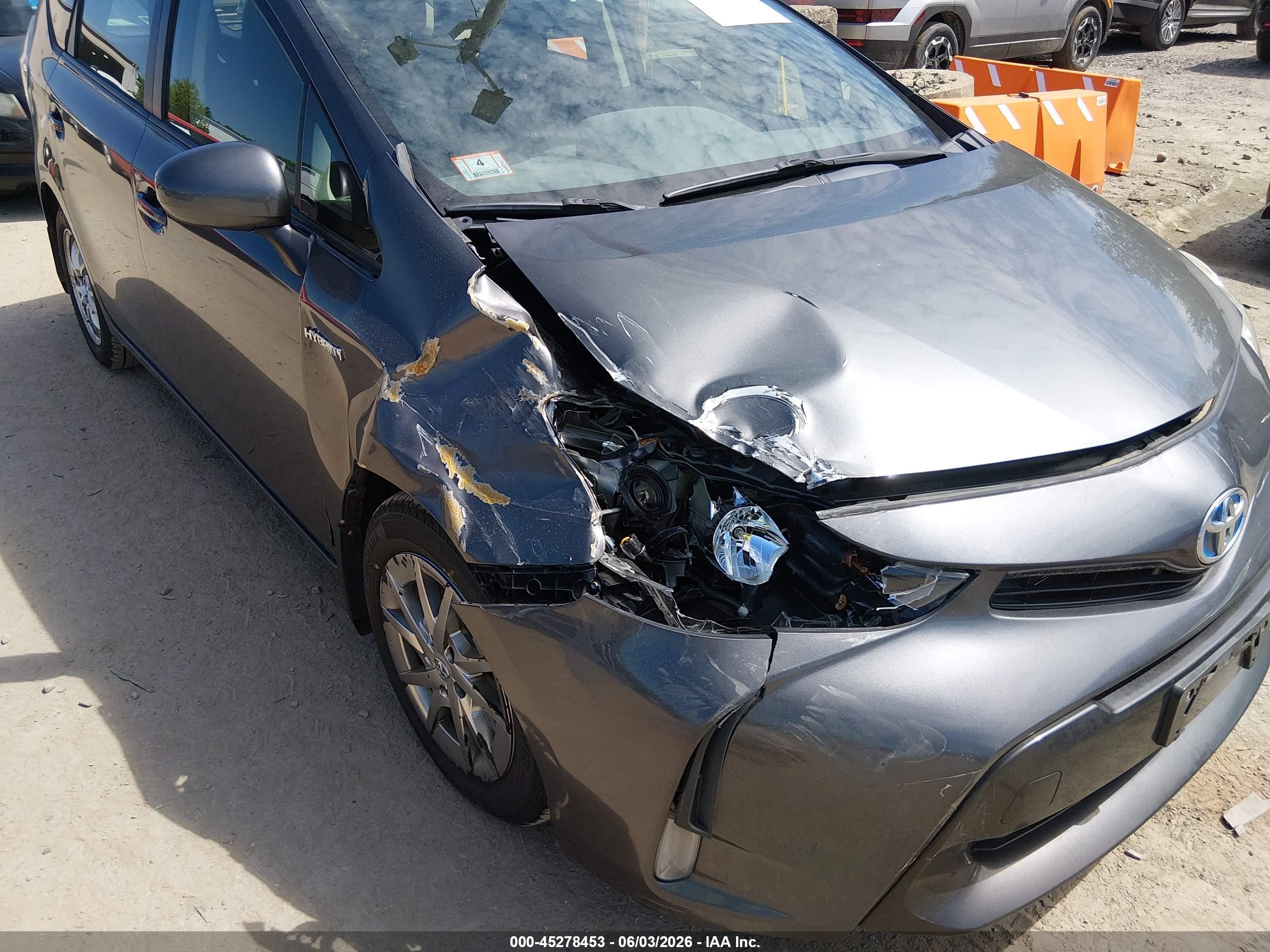 2015 Toyota Prius V Three Gray vin: JTDZN3EU0FJ029524