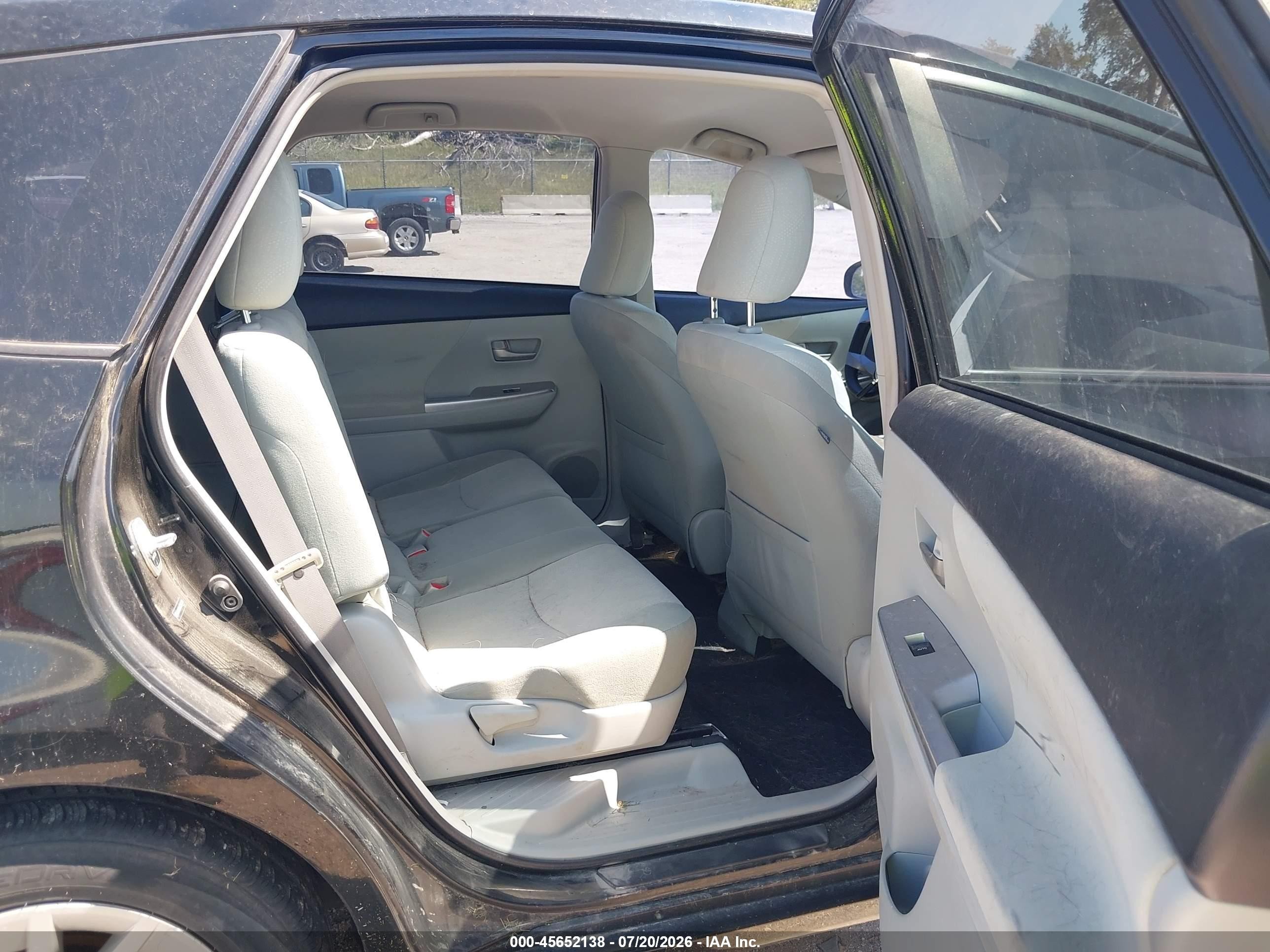 2012 Toyota Prius V Three Черный vin: JTDZN3EU1C3024610