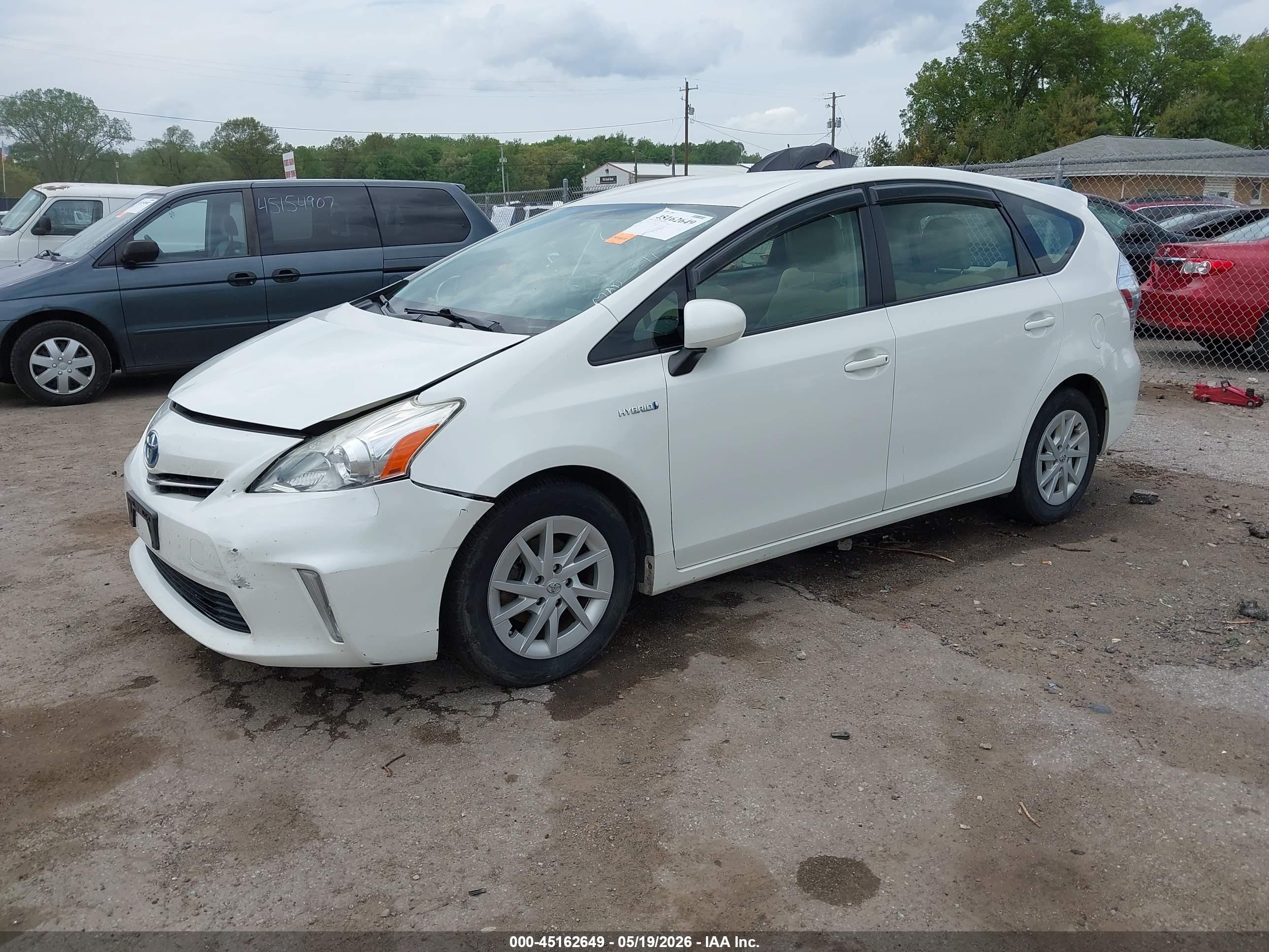 2012 Toyota Prius V Two White vin: JTDZN3EU1C3037082