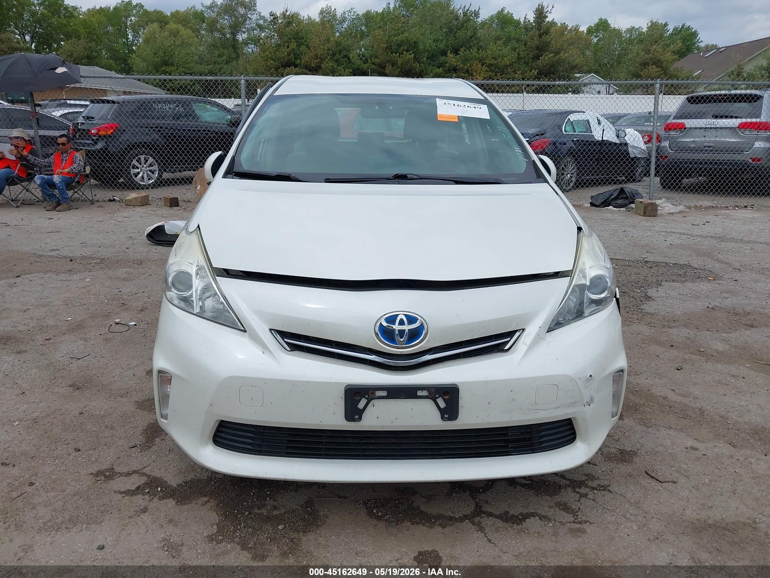 2012 Toyota Prius V Two White vin: JTDZN3EU1C3037082