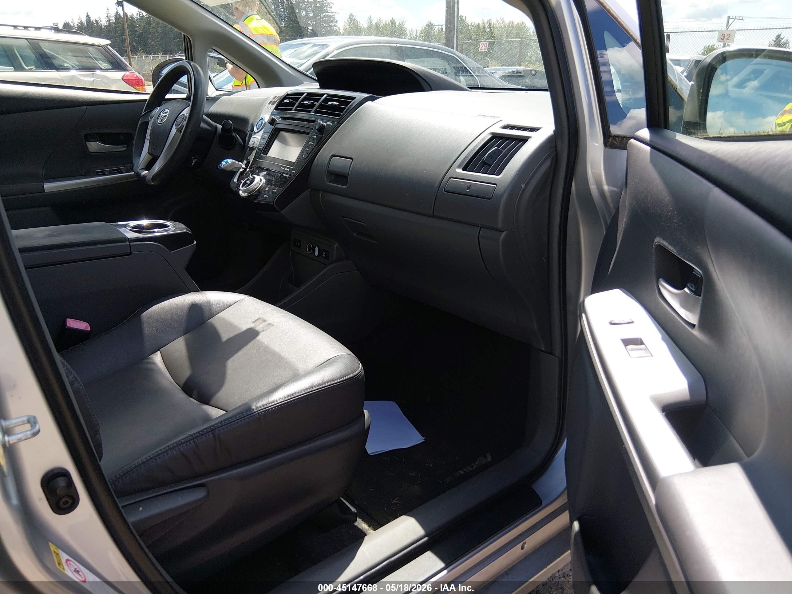 2012 Toyota Prius V   White vin: JTDZN3EU1C3041083
