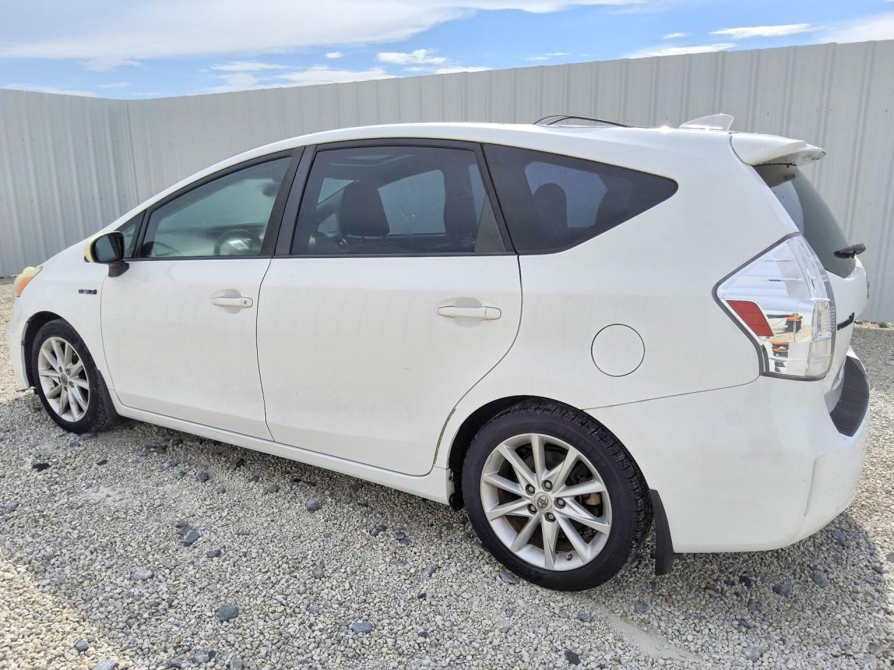 2012 Toyota Prius V Five White vin: JTDZN3EU1C3041472