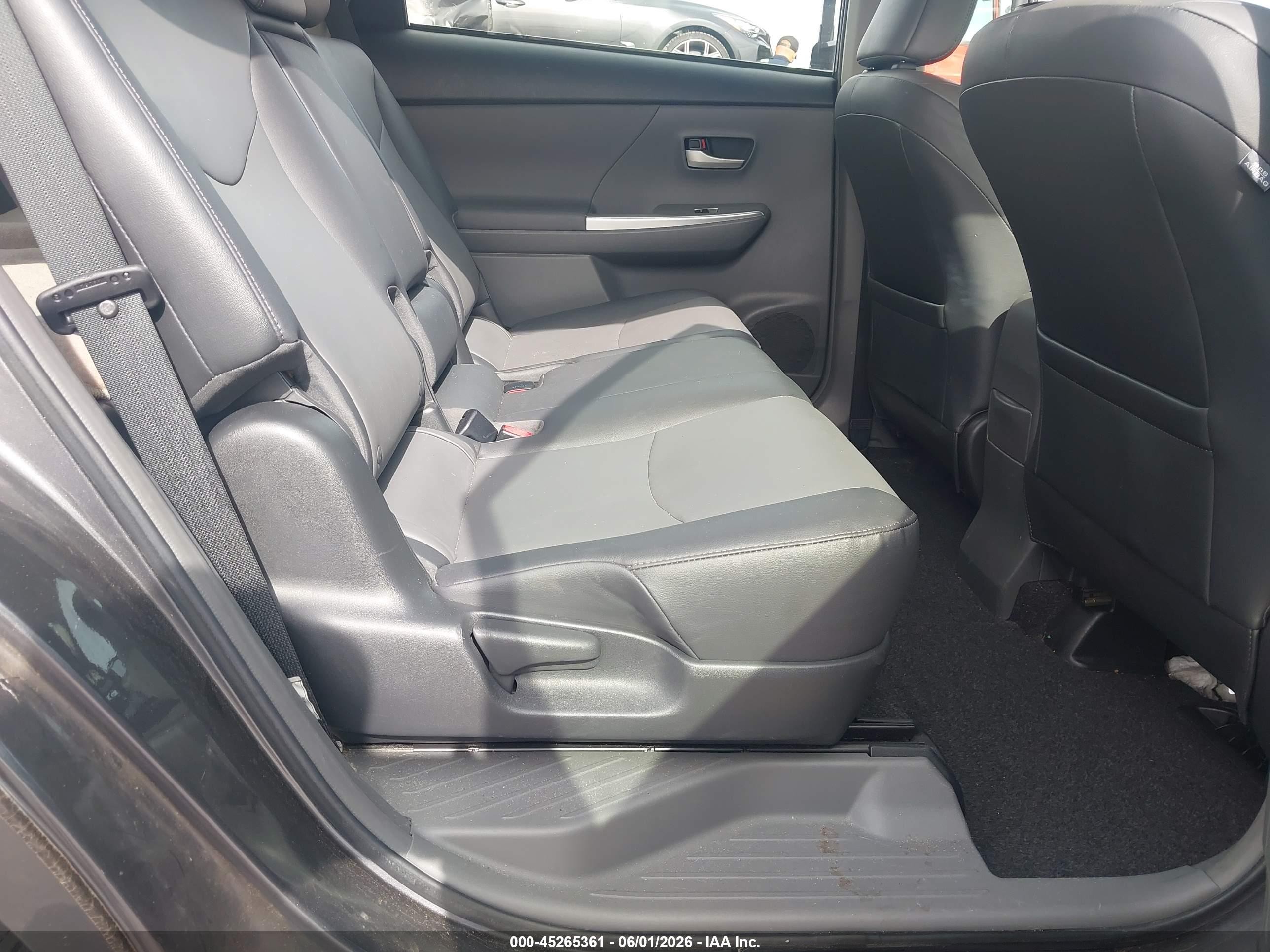 2012 Toyota Prius V Five Gray vin: JTDZN3EU1C3045649