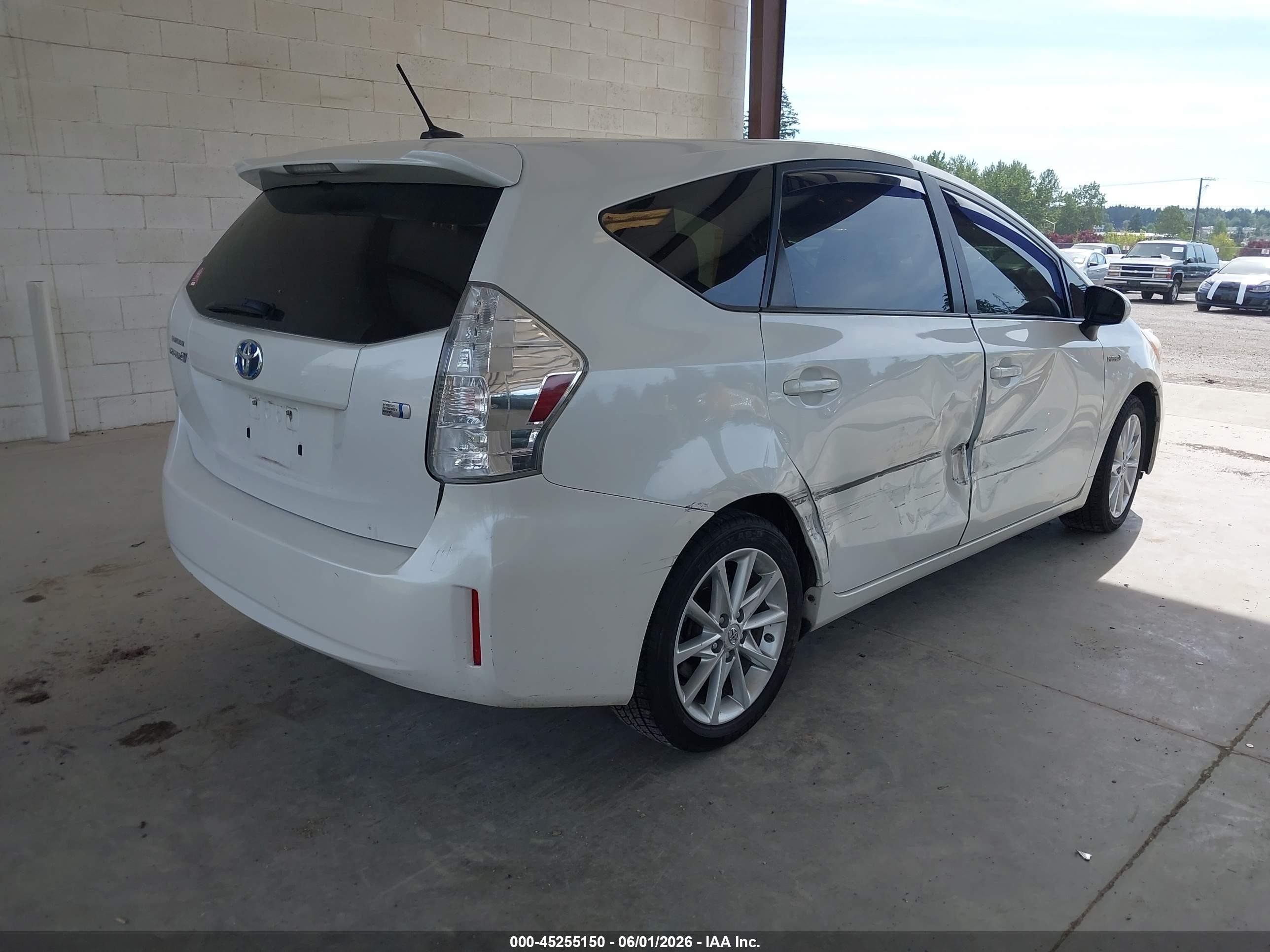 2012 Toyota Prius V Five Белый vin: JTDZN3EU1C3095595