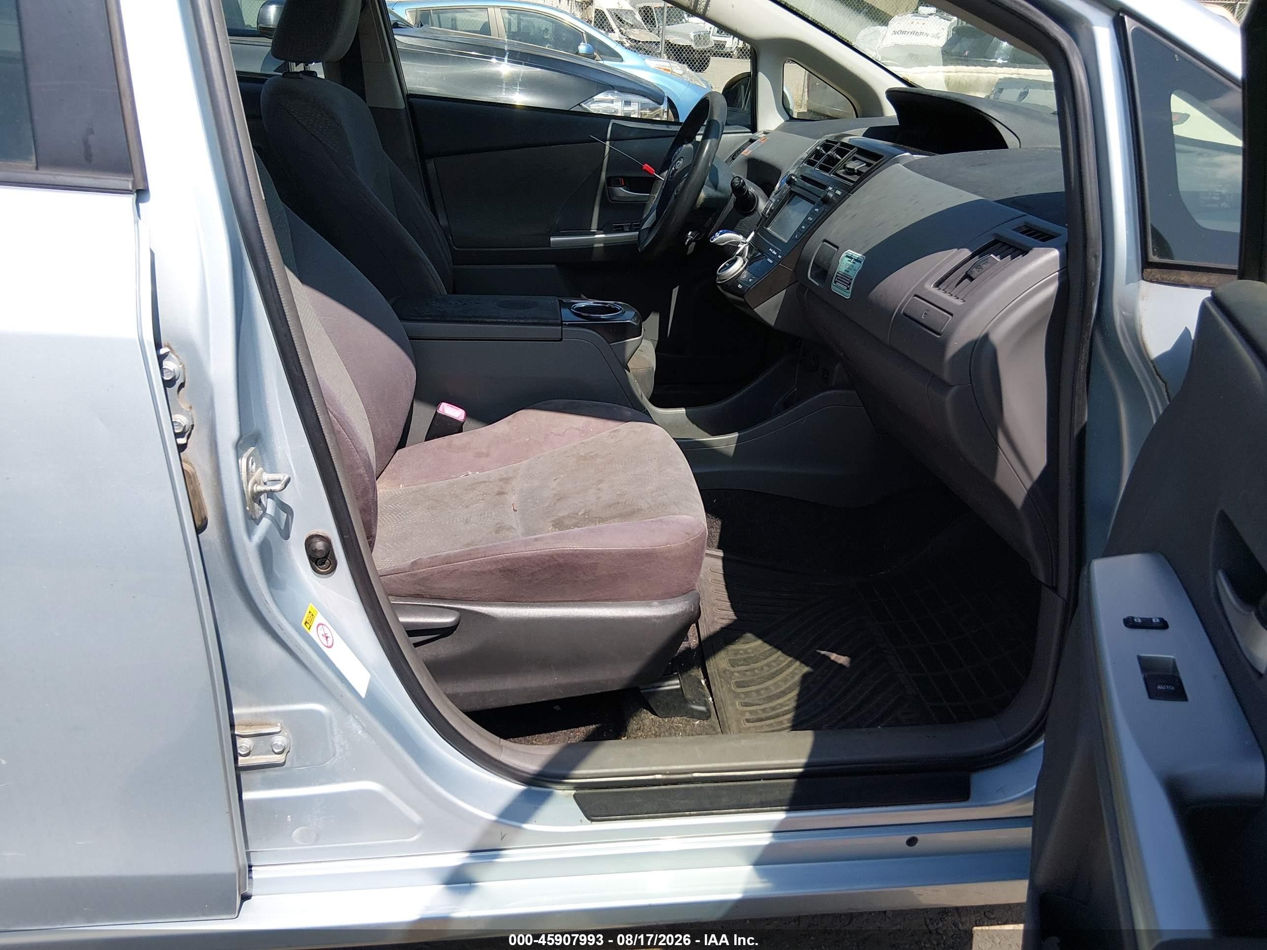 2012 Toyota Prius V Three Blue vin: JTDZN3EU1C3105185