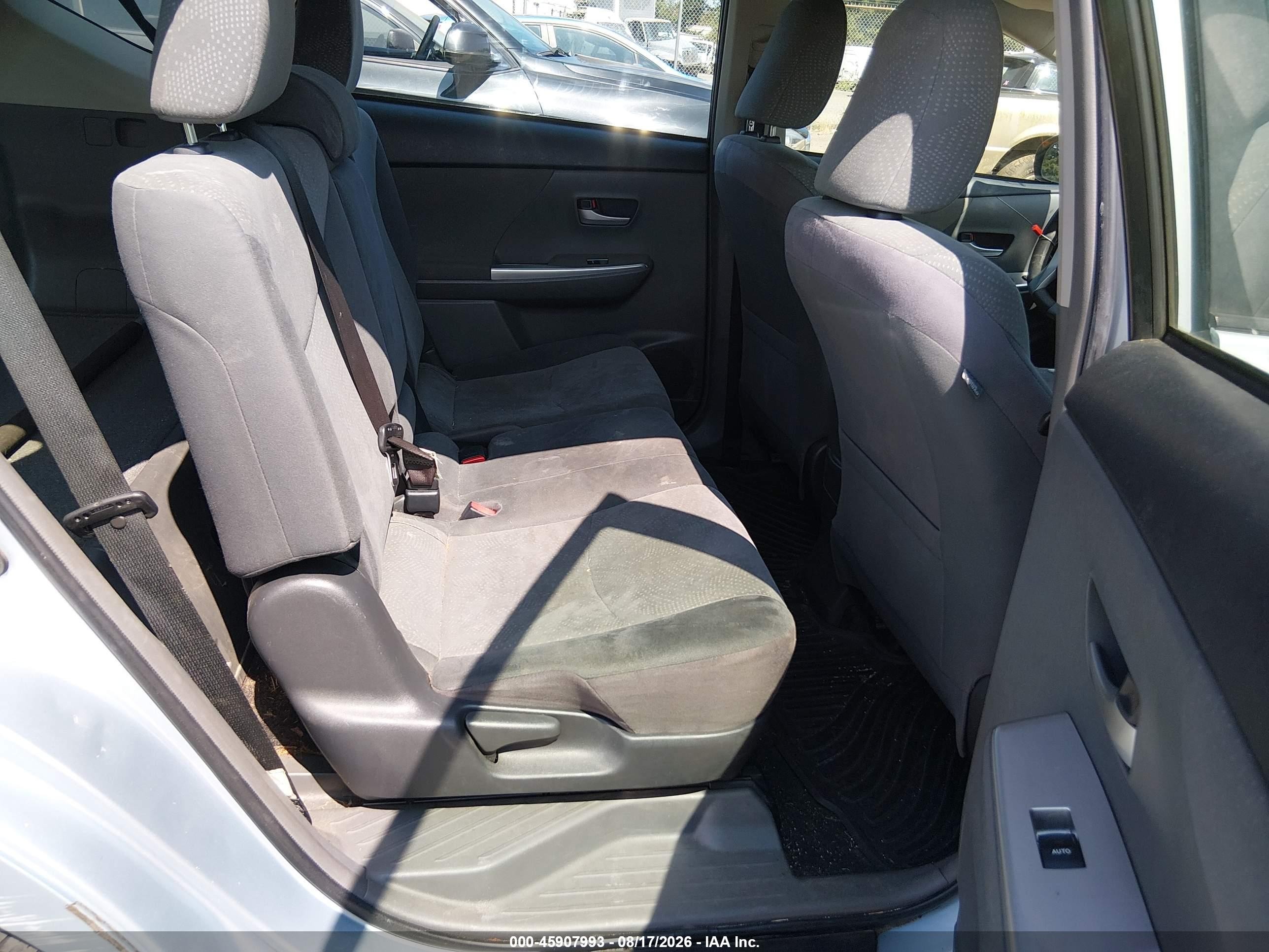 2012 Toyota Prius V Three Blue vin: JTDZN3EU1C3105185
