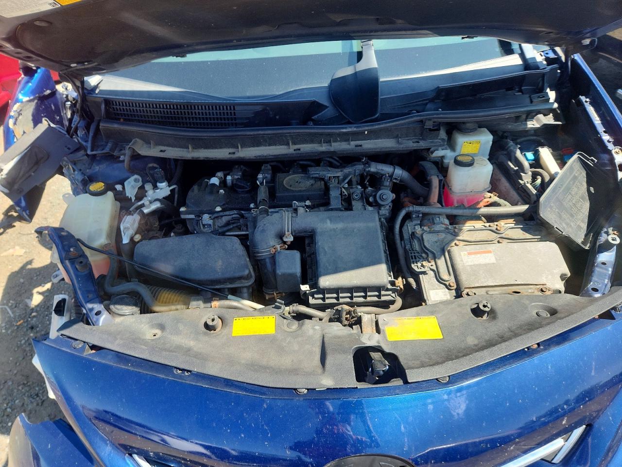 2012 Toyota Prius V Three Blue vin: JTDZN3EU1C3139045
