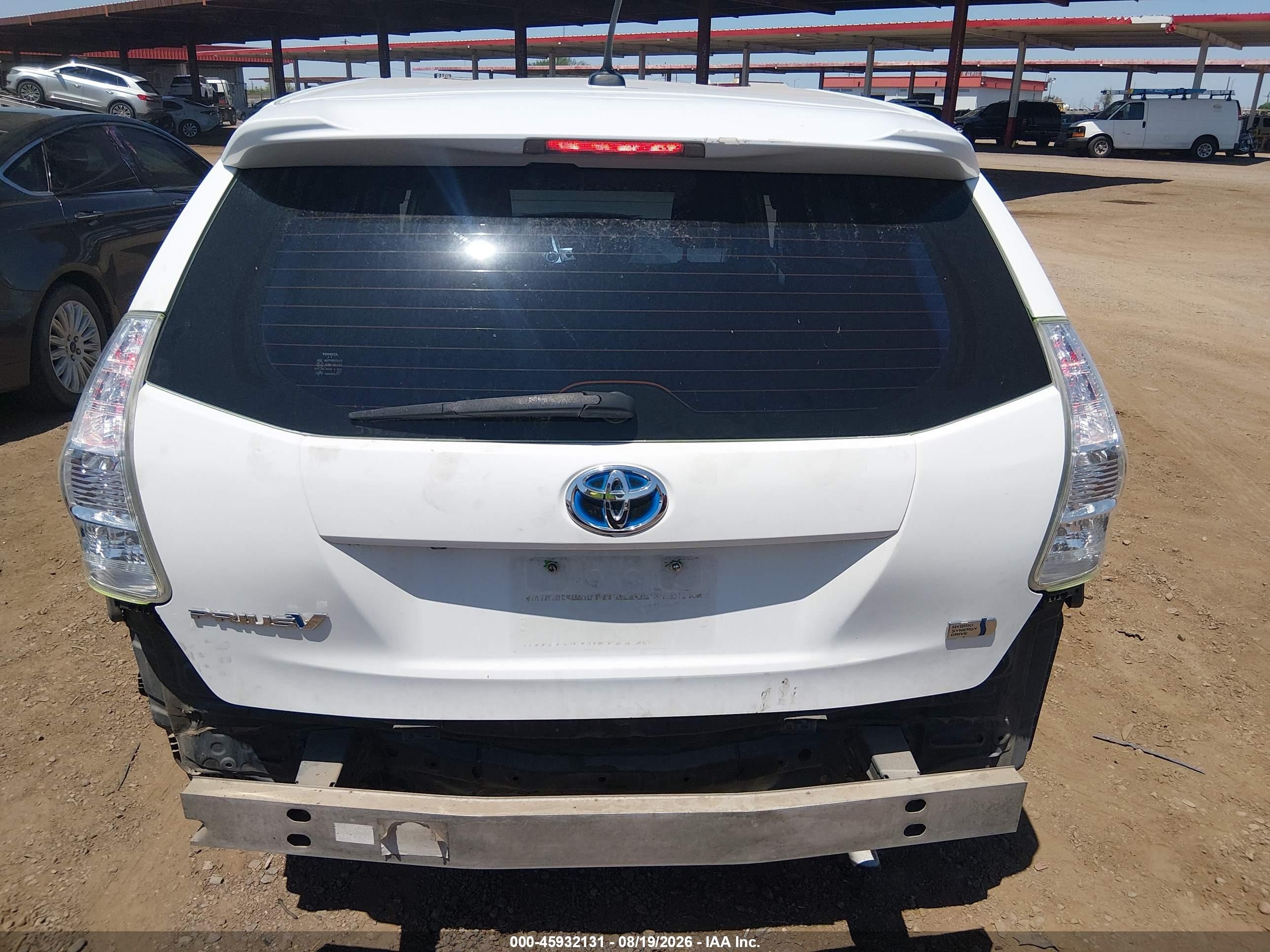 2012 Toyota Prius V Three White vin: JTDZN3EU1C3157500