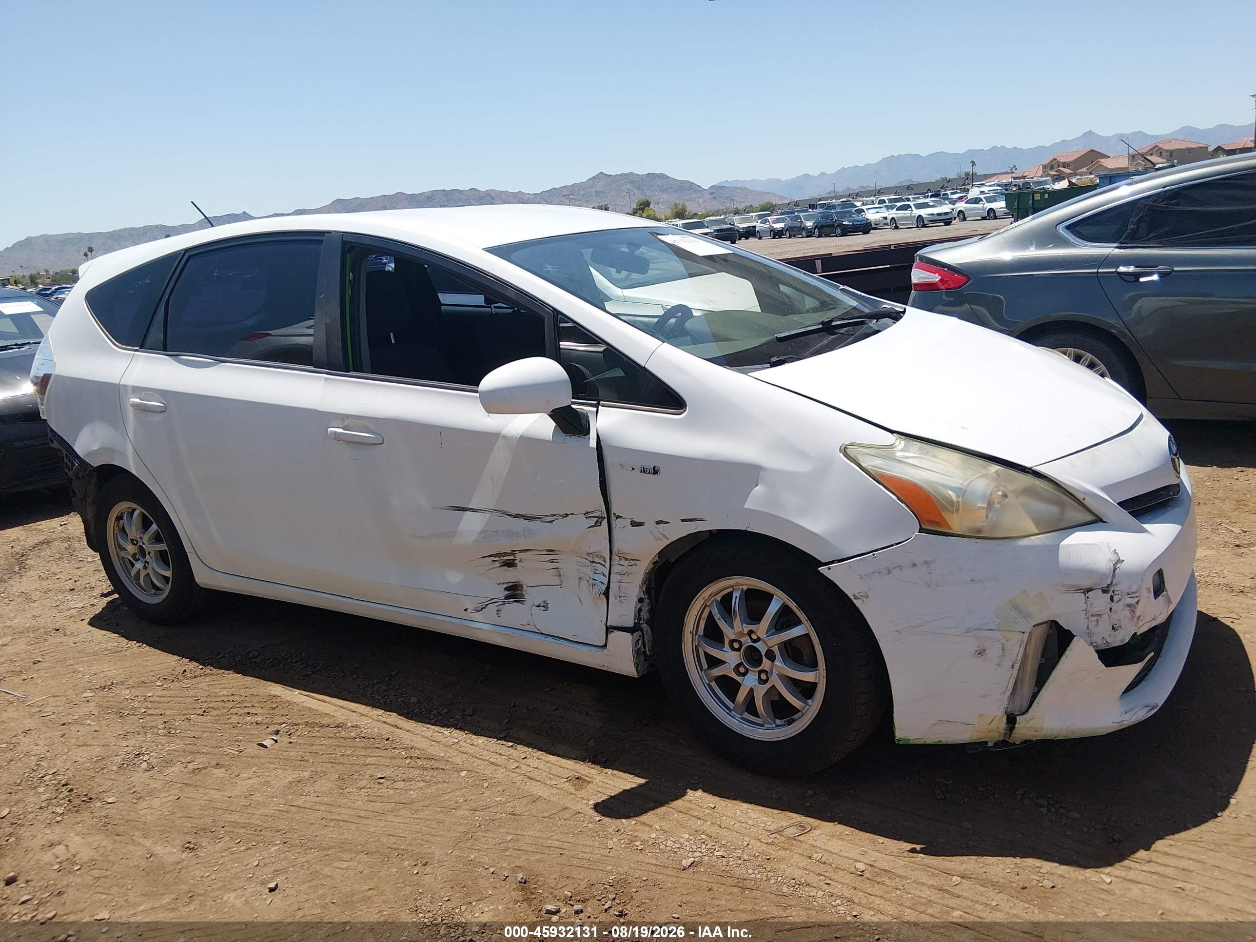 2012 Toyota Prius V Three White vin: JTDZN3EU1C3157500