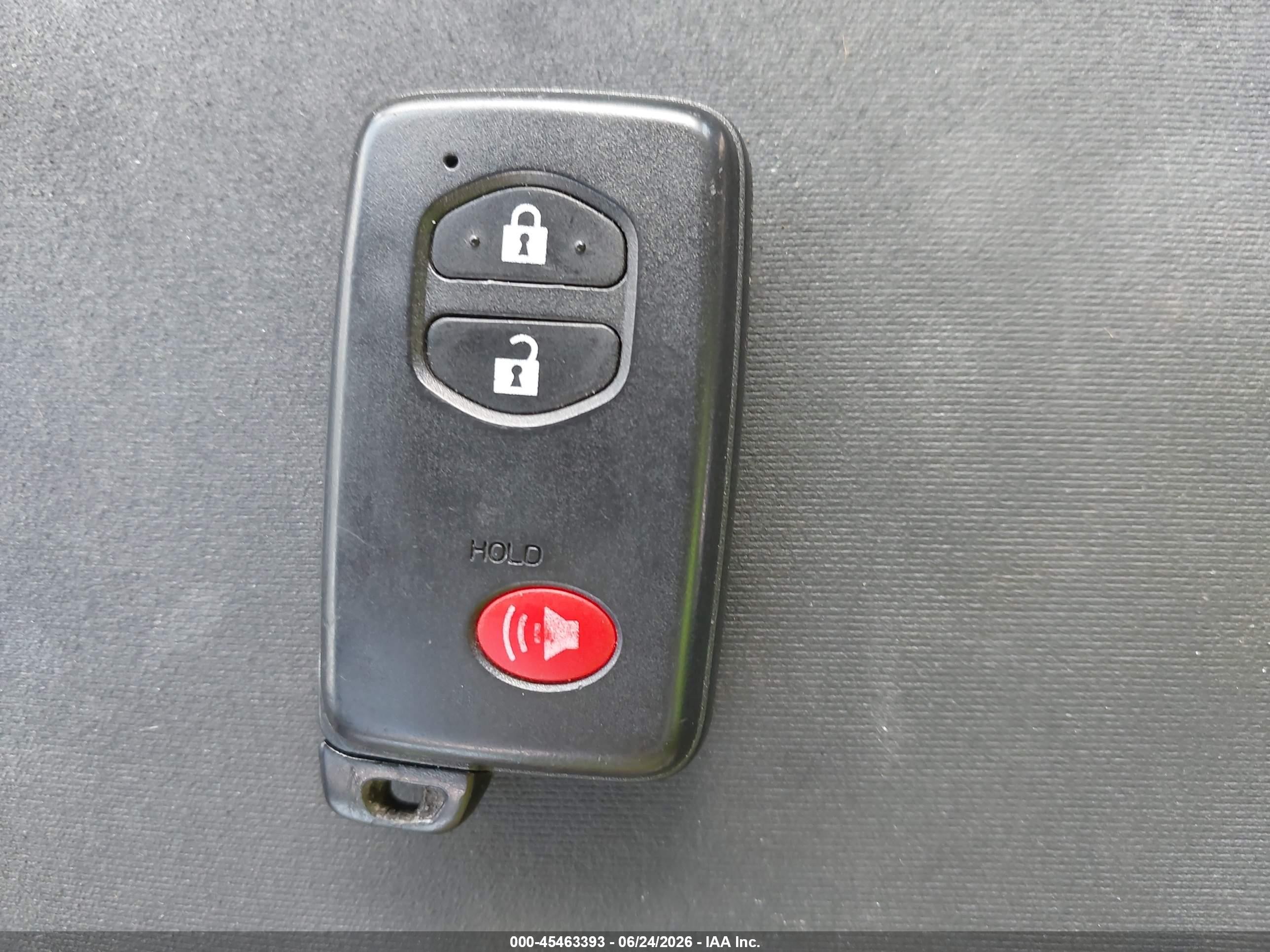 2012 Toyota Prius V Two White vin: JTDZN3EU1C3185295