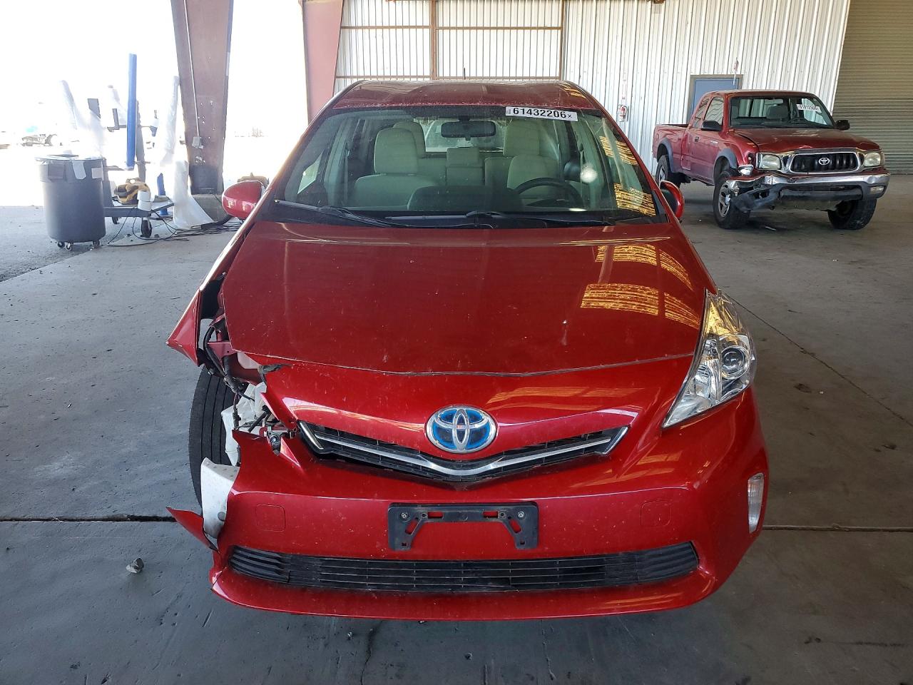 2012 Toyota Prius V Three Бордовый vin: JTDZN3EU1C3186334