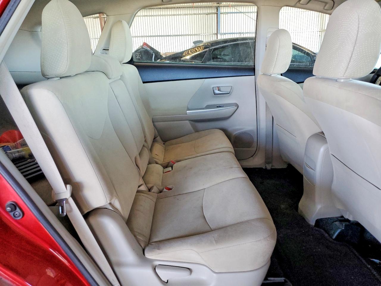 2012 Toyota Prius V Three Бордовый vin: JTDZN3EU1C3186334