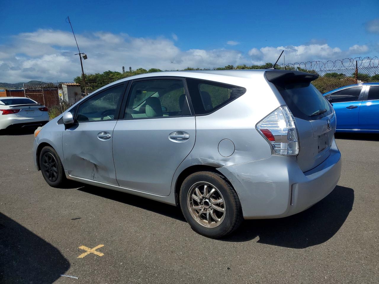 2013 Toyota Prius V Three Silver vin: JTDZN3EU1D3190191