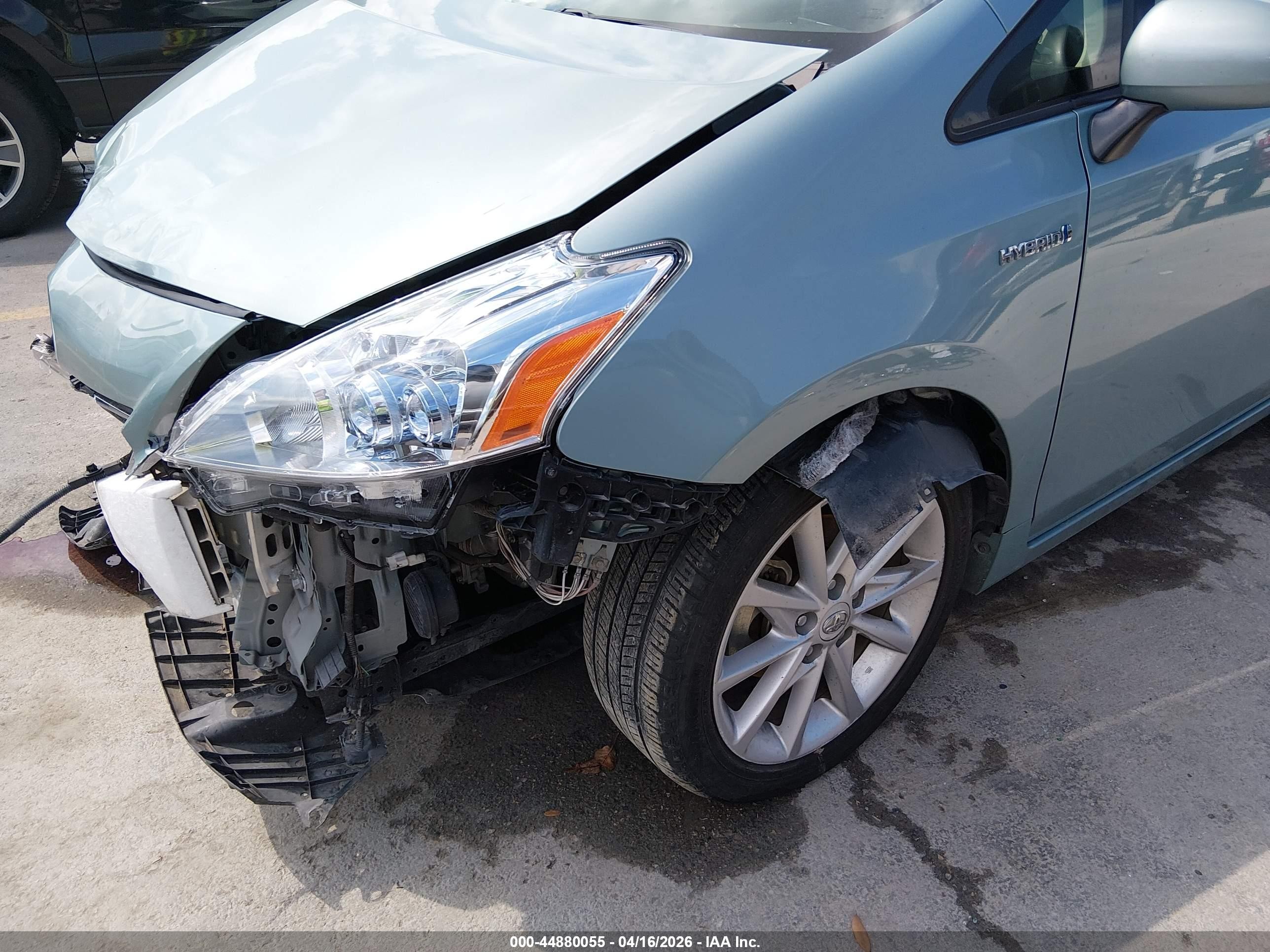 2013 Toyota Prius V Five Blue vin: JTDZN3EU1D3198579