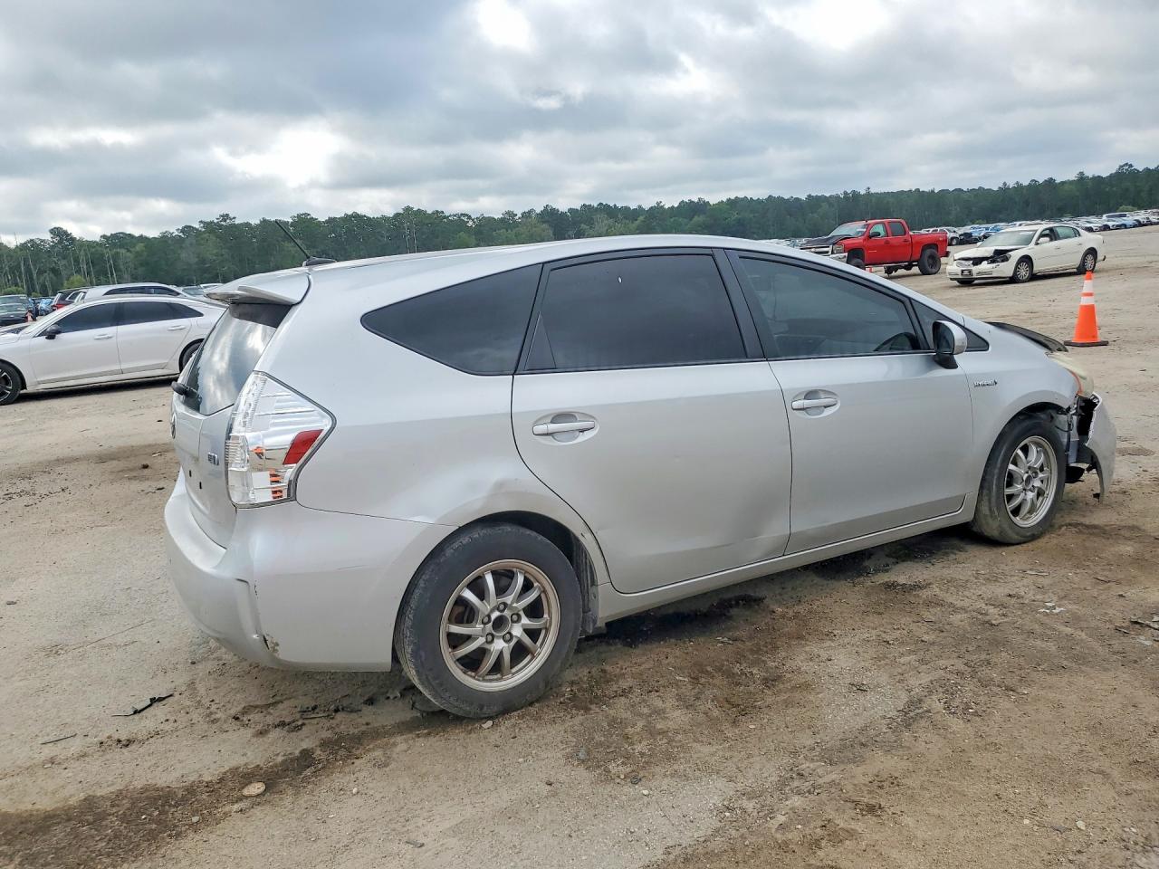 2013 Toyota Prius V Three Silver vin: JTDZN3EU1D3203702