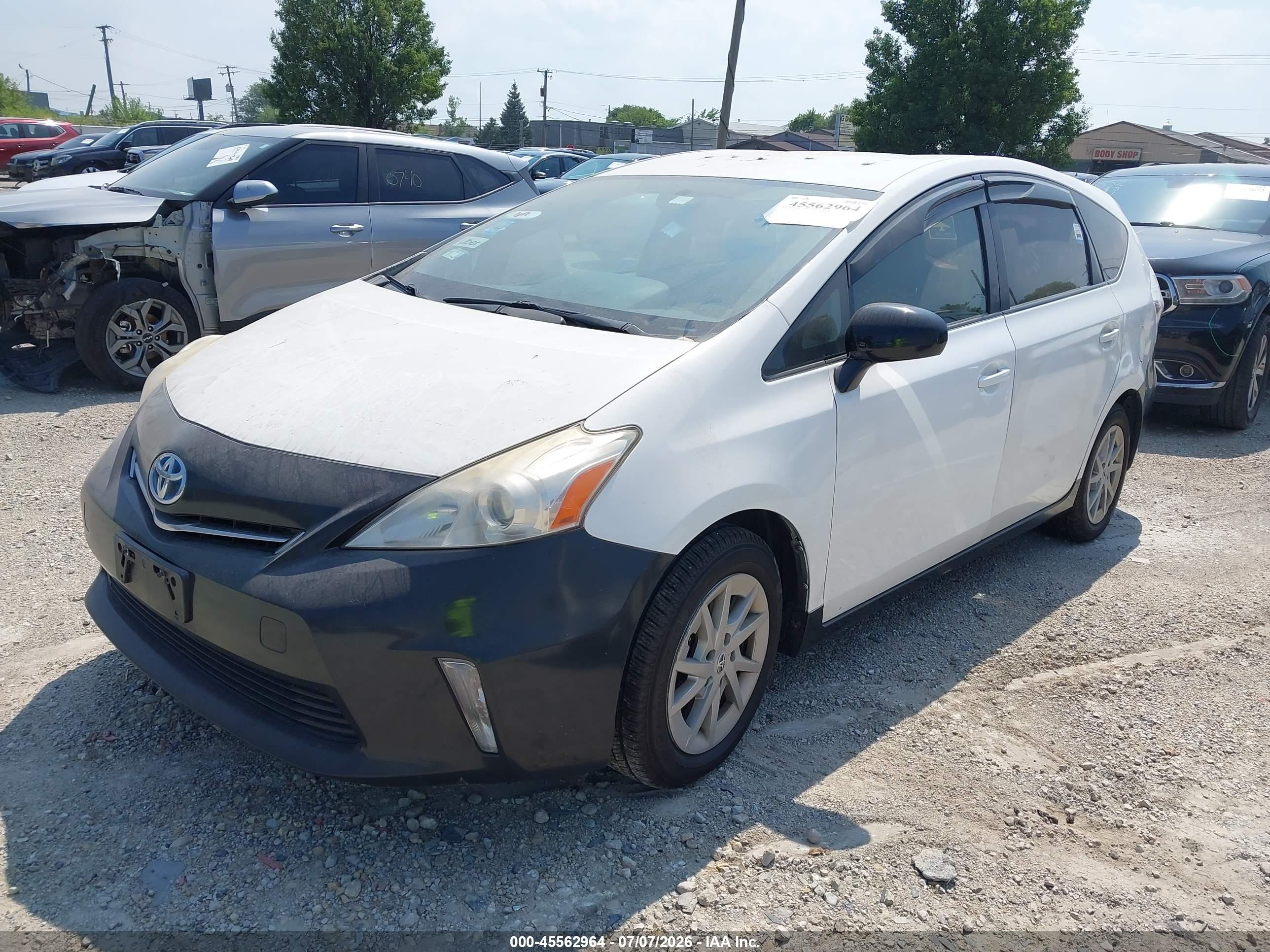2013 Toyota Prius V Three White vin: JTDZN3EU1D3222539