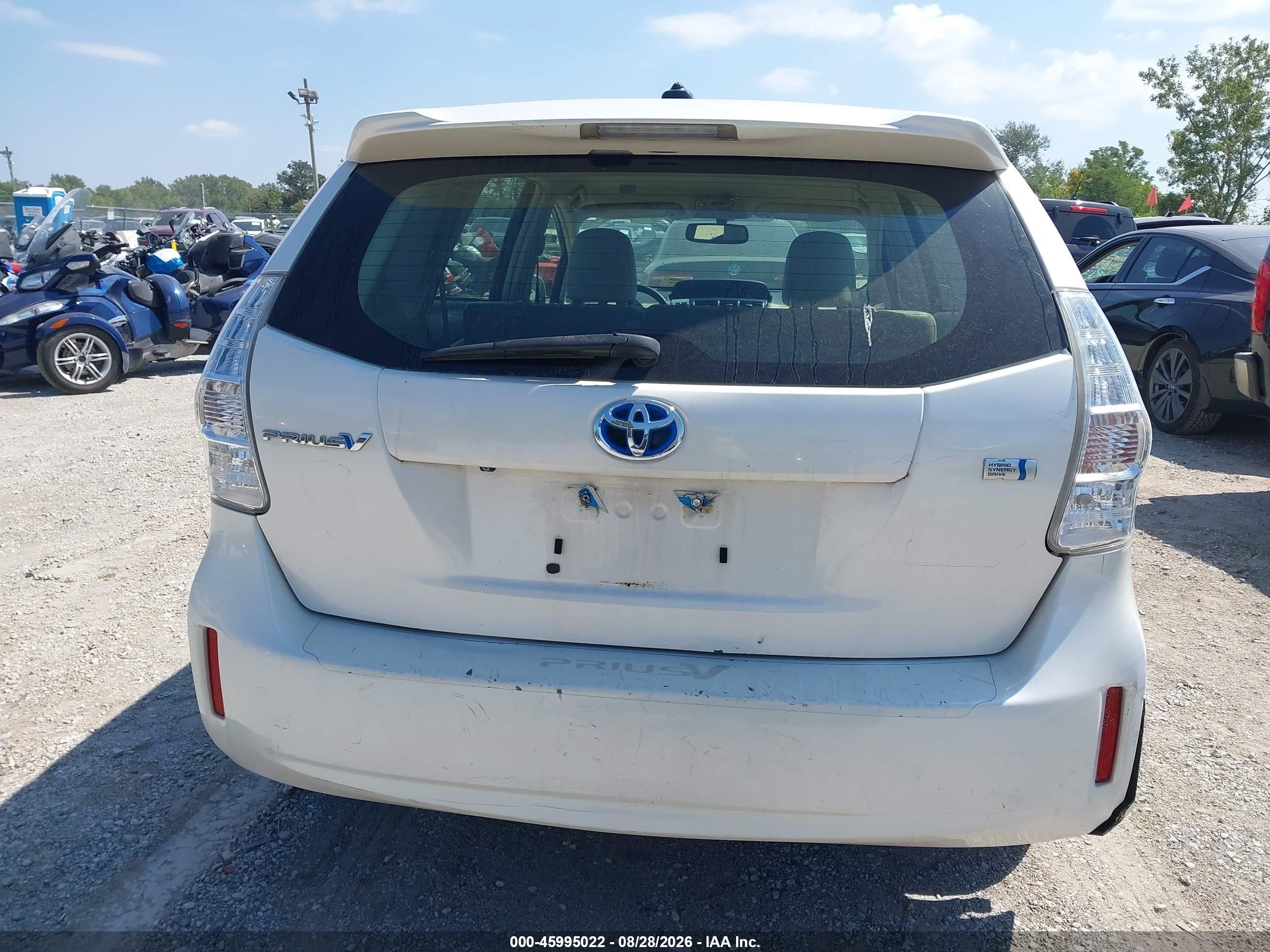 2013 Toyota Prius V Five White vin: JTDZN3EU1D3231418