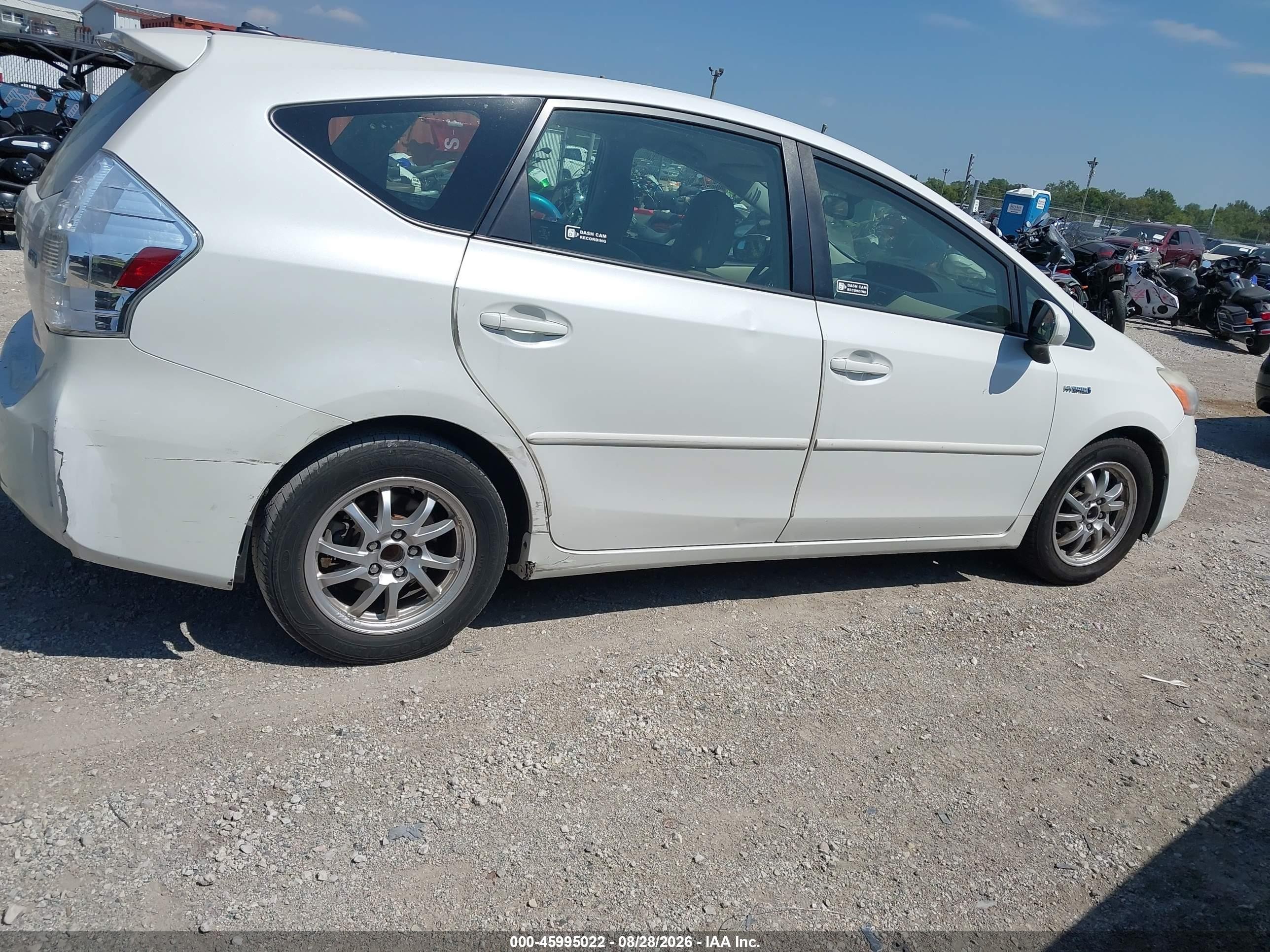 2013 Toyota Prius V Five White vin: JTDZN3EU1D3231418