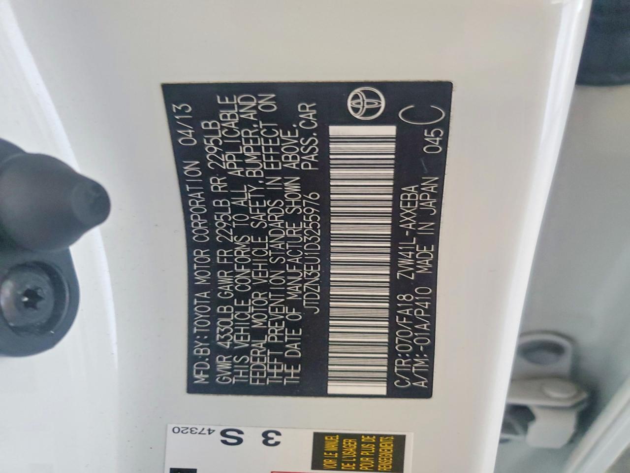 2013 Toyota Prius V Two White vin: JTDZN3EU1D3255976