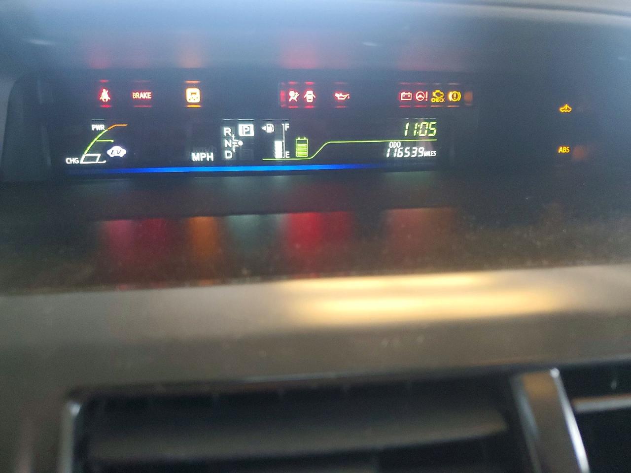 2013 Toyota Prius V Two White vin: JTDZN3EU1D3255976