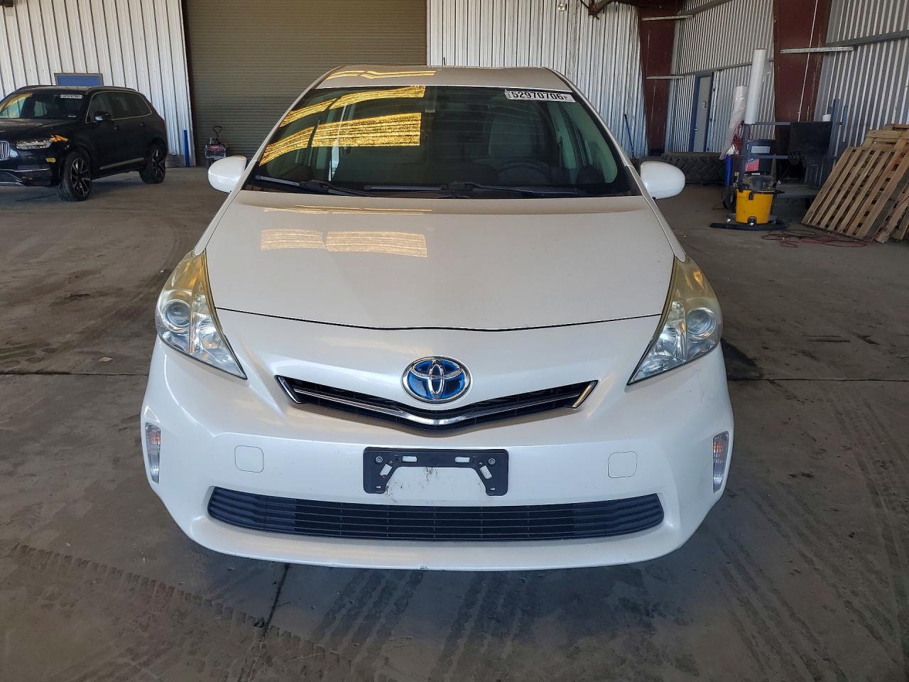 2013 Toyota Prius V Two White vin: JTDZN3EU1D3255976
