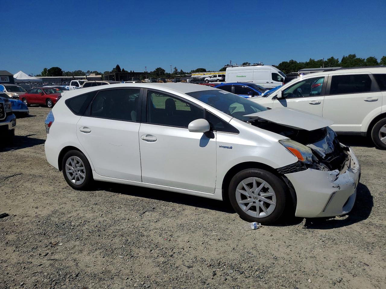 2014 Toyota Prius V Two White vin: JTDZN3EU1EJ015579