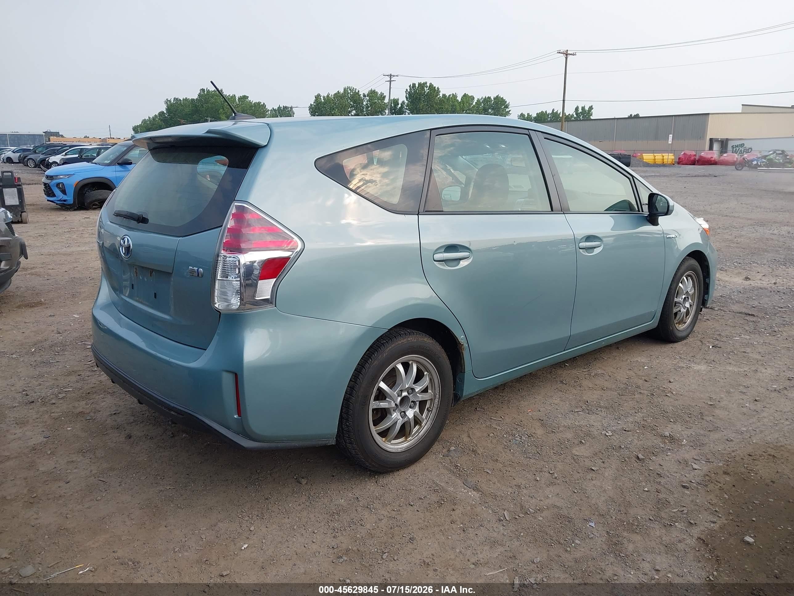 2015 Toyota Prius V Three Бирюзовый vin: JTDZN3EU1FJ021741