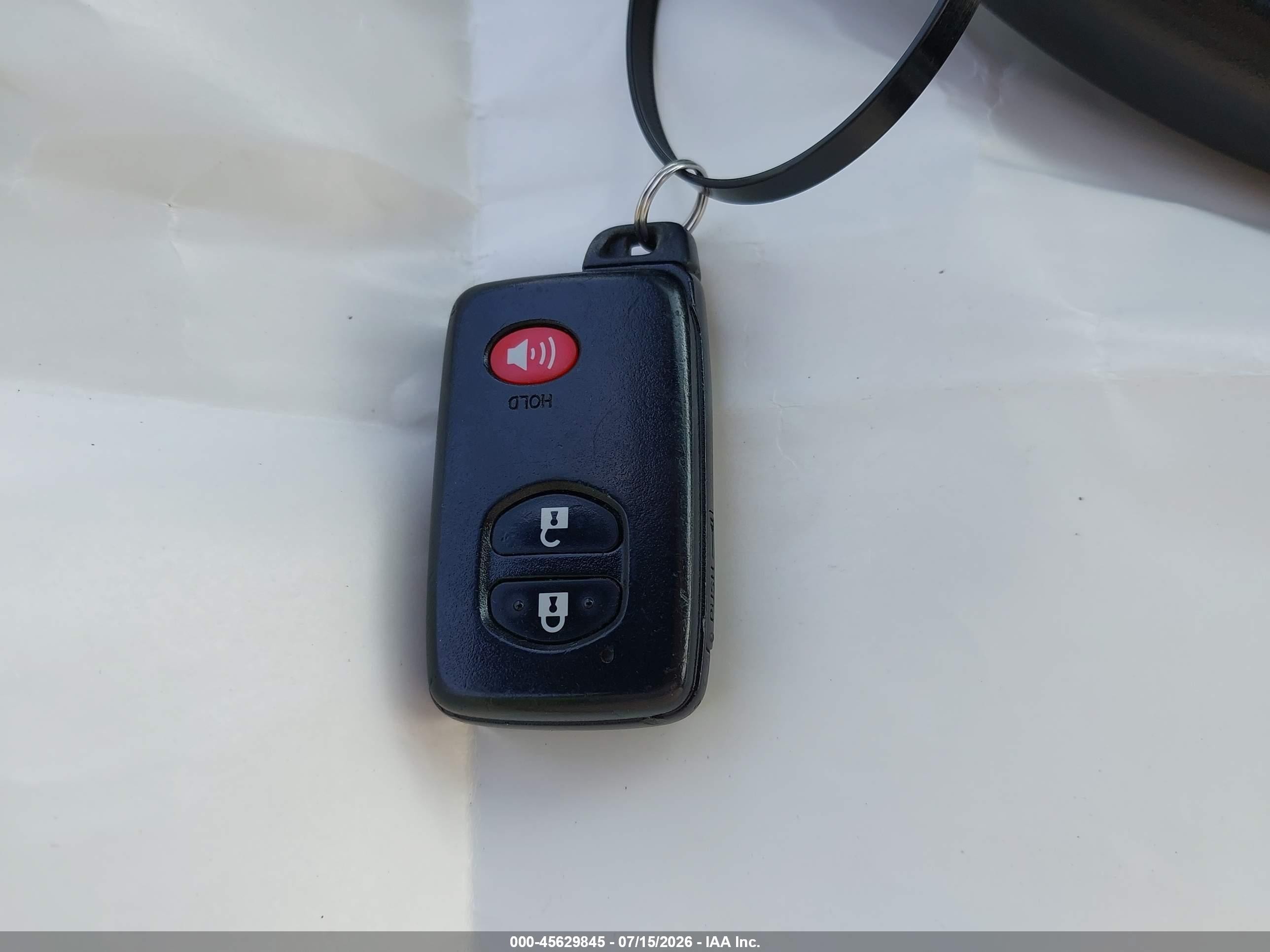2015 Toyota Prius V Three Бирюзовый vin: JTDZN3EU1FJ021741
