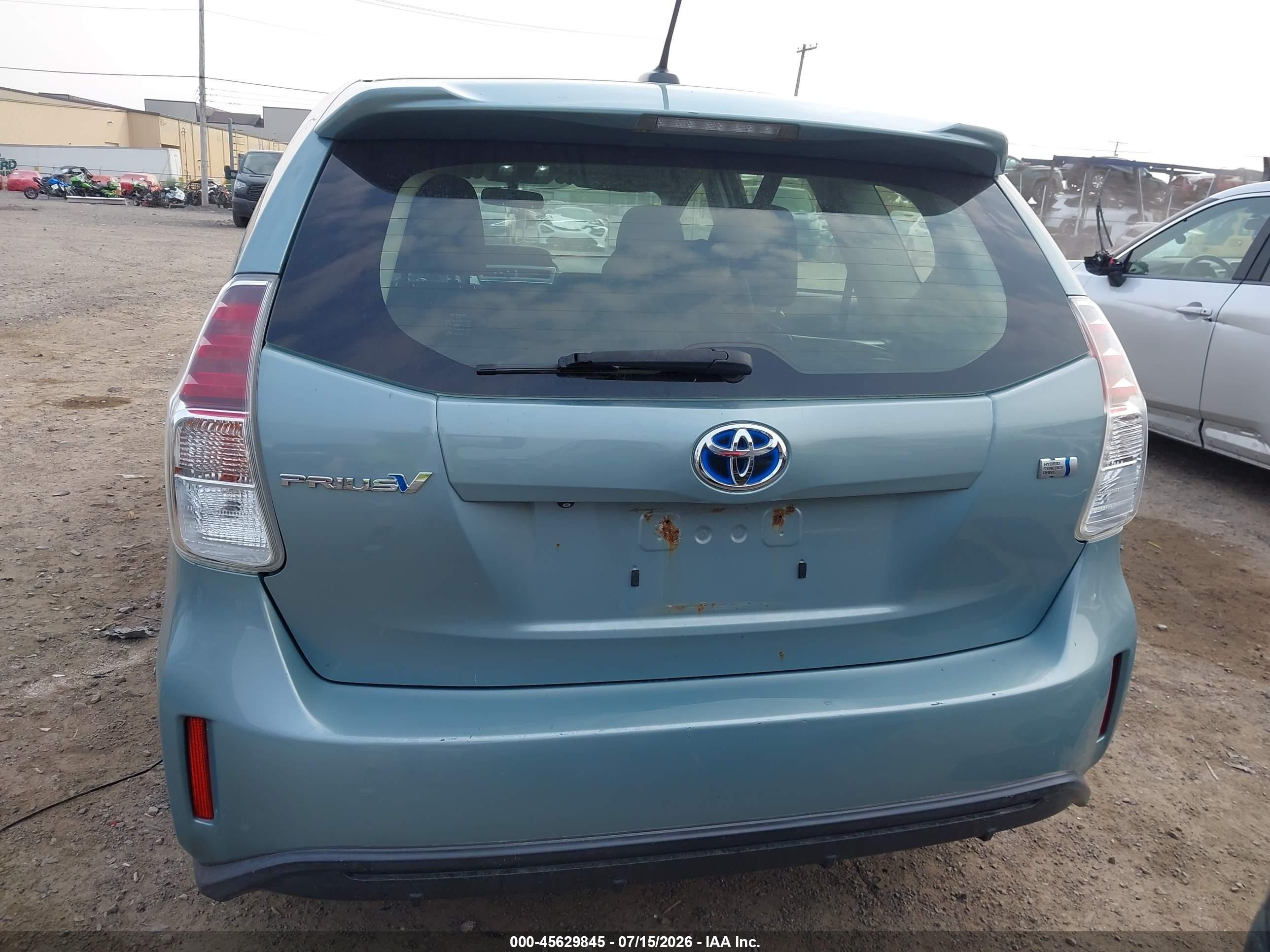 2015 Toyota Prius V Three Бирюзовый vin: JTDZN3EU1FJ021741