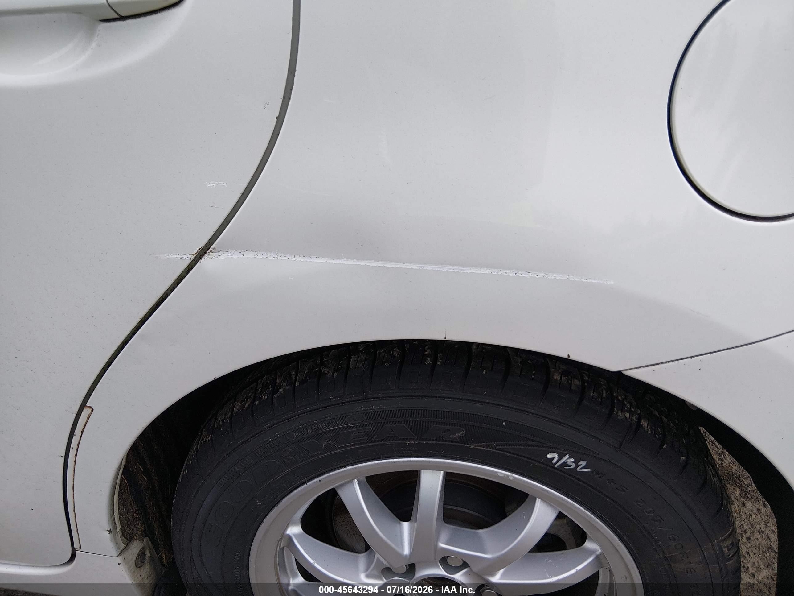 2015 Toyota Prius V Two Белый vin: JTDZN3EU1FJ026504