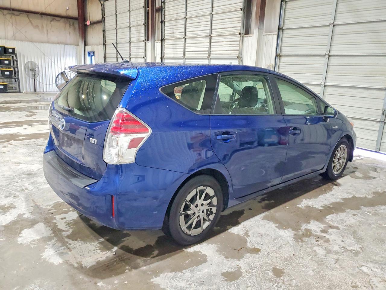 2015 Toyota Prius-v Blue vin: JTDZN3EU1FJ037678