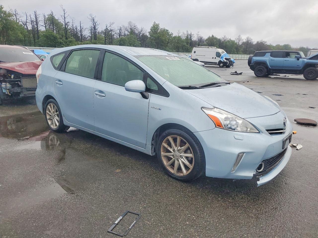 2012 Toyota Prius V Five Turquoise vin: JTDZN3EU2C3029010
