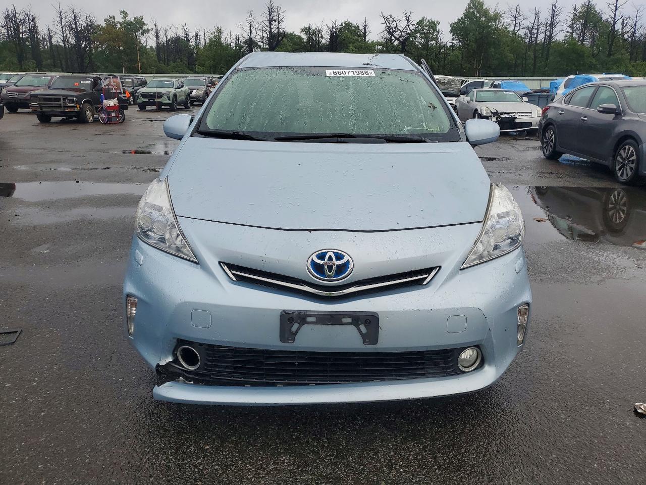 2012 Toyota Prius V Five Turquoise vin: JTDZN3EU2C3029010