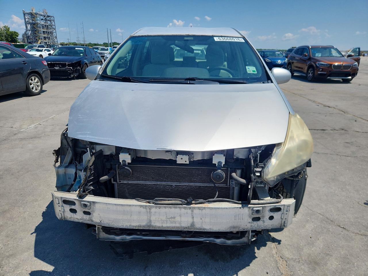 2012 Toyota Prius V Three Silver vin: JTDZN3EU2C3033557