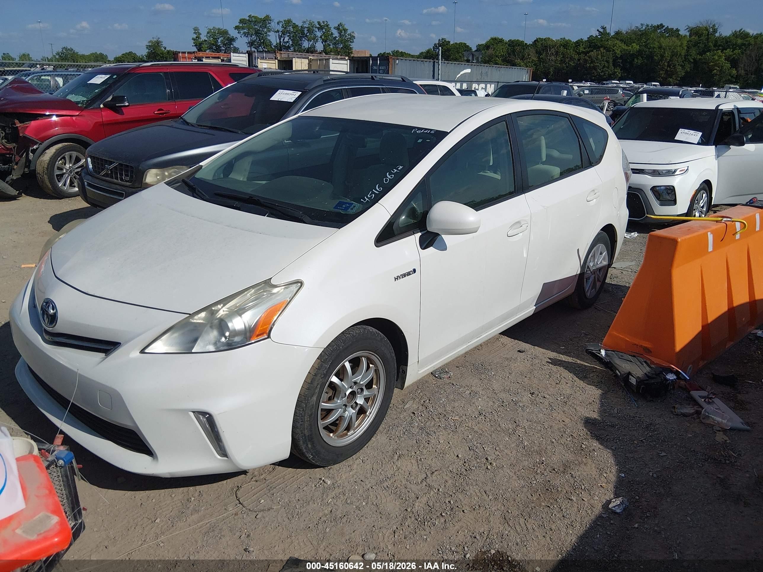 2012 Toyota Prius V Three White vin: JTDZN3EU2C3043568