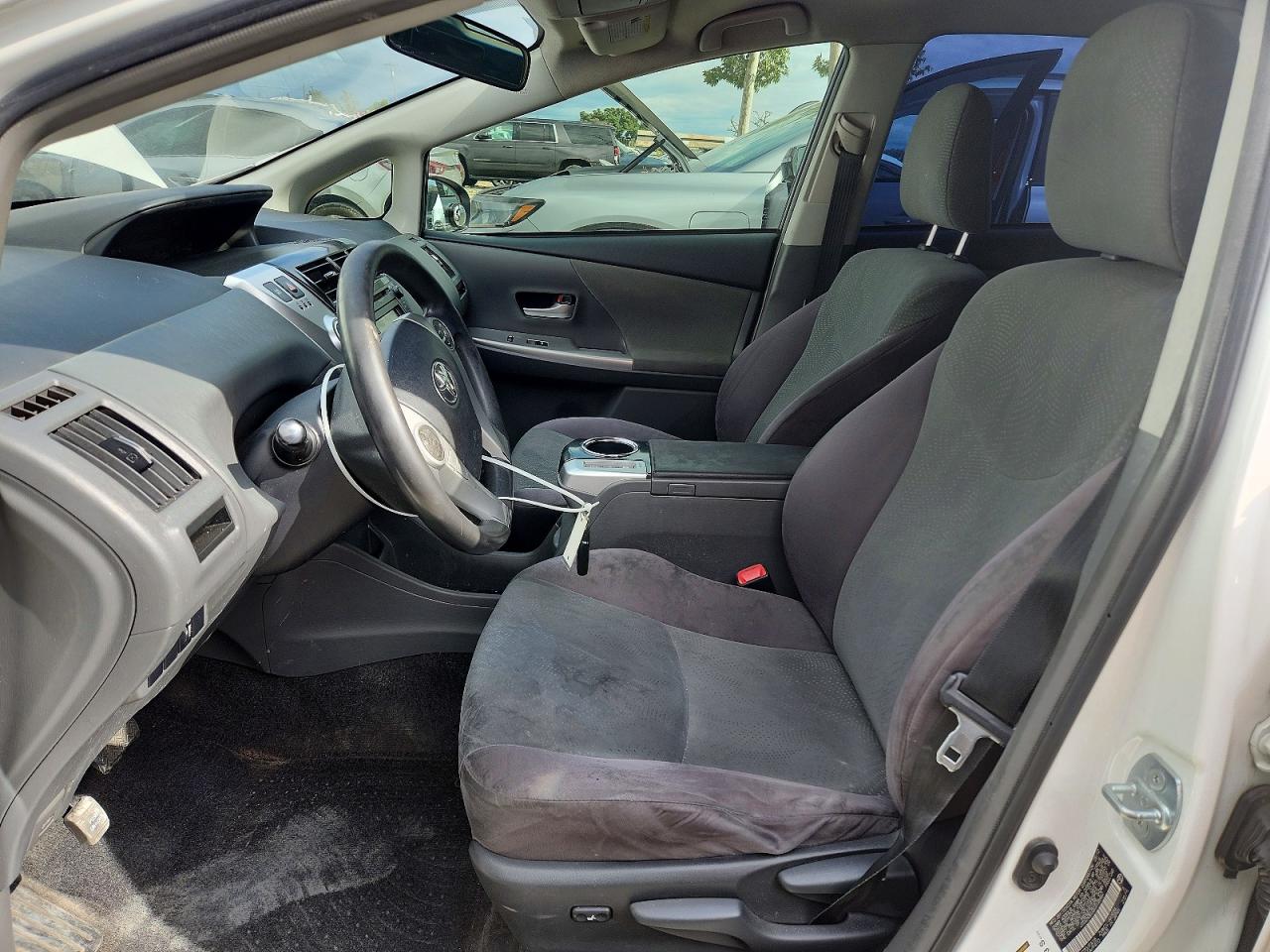 2012 Toyota Prius V Three White vin: JTDZN3EU2C3136462
