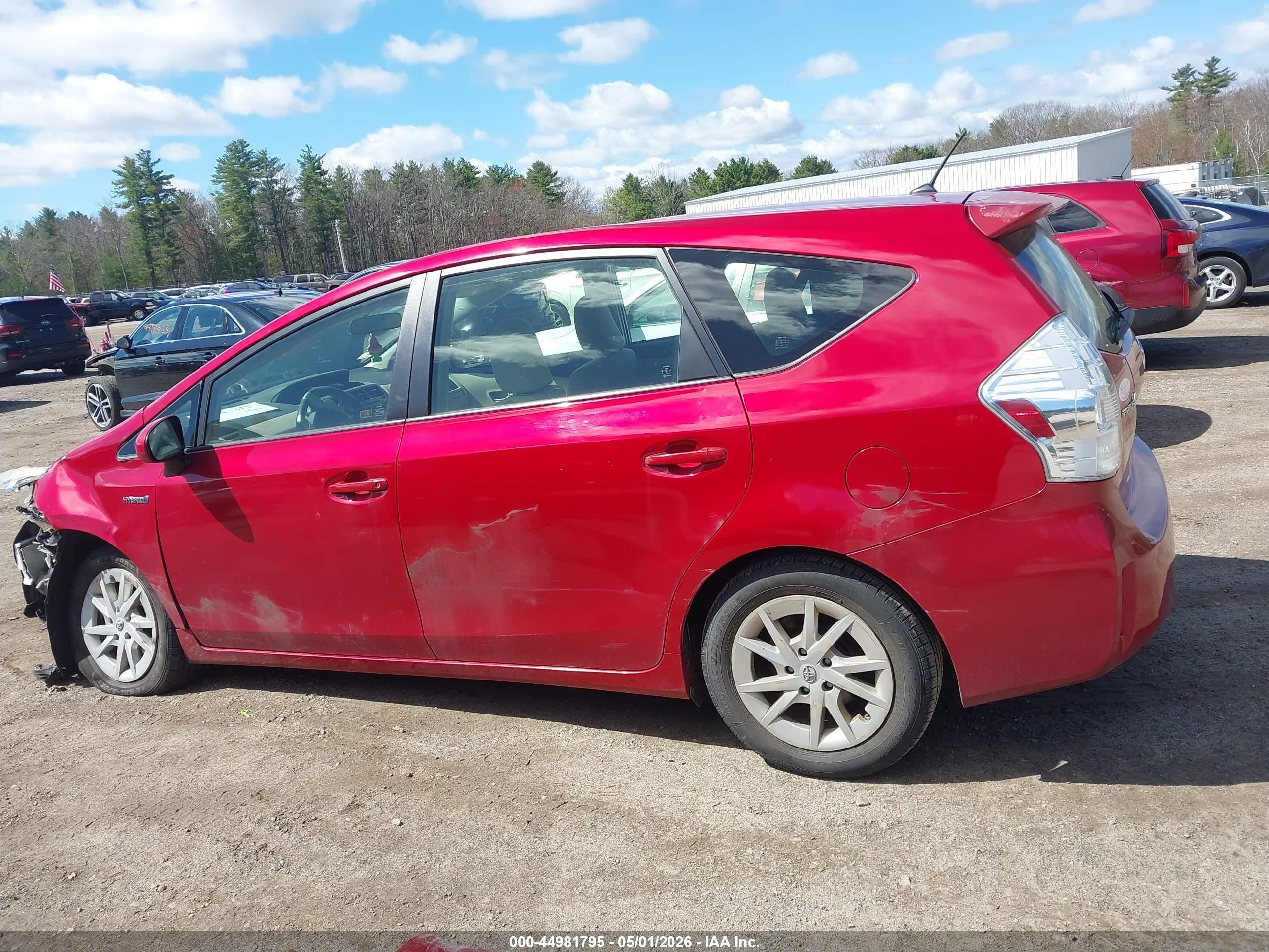2012 Toyota Prius V Five/three/two Red vin: JTDZN3EU2C3137806