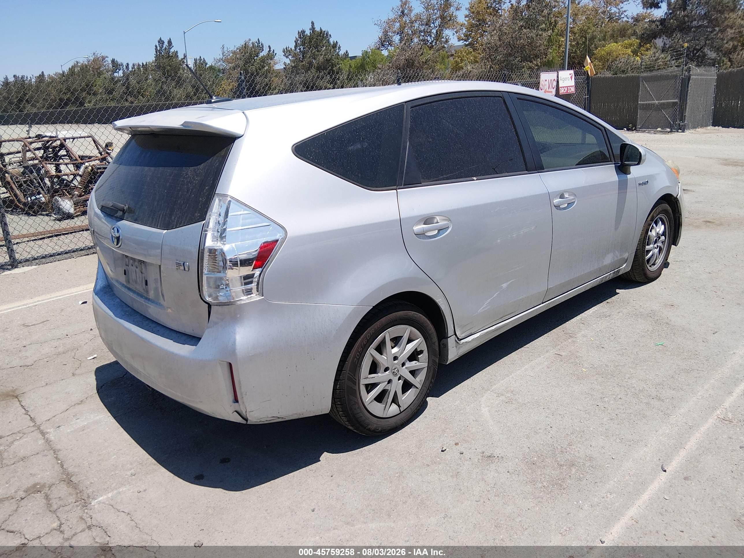 2012 Toyota Prius V Three Silver vin: JTDZN3EU2C3149003