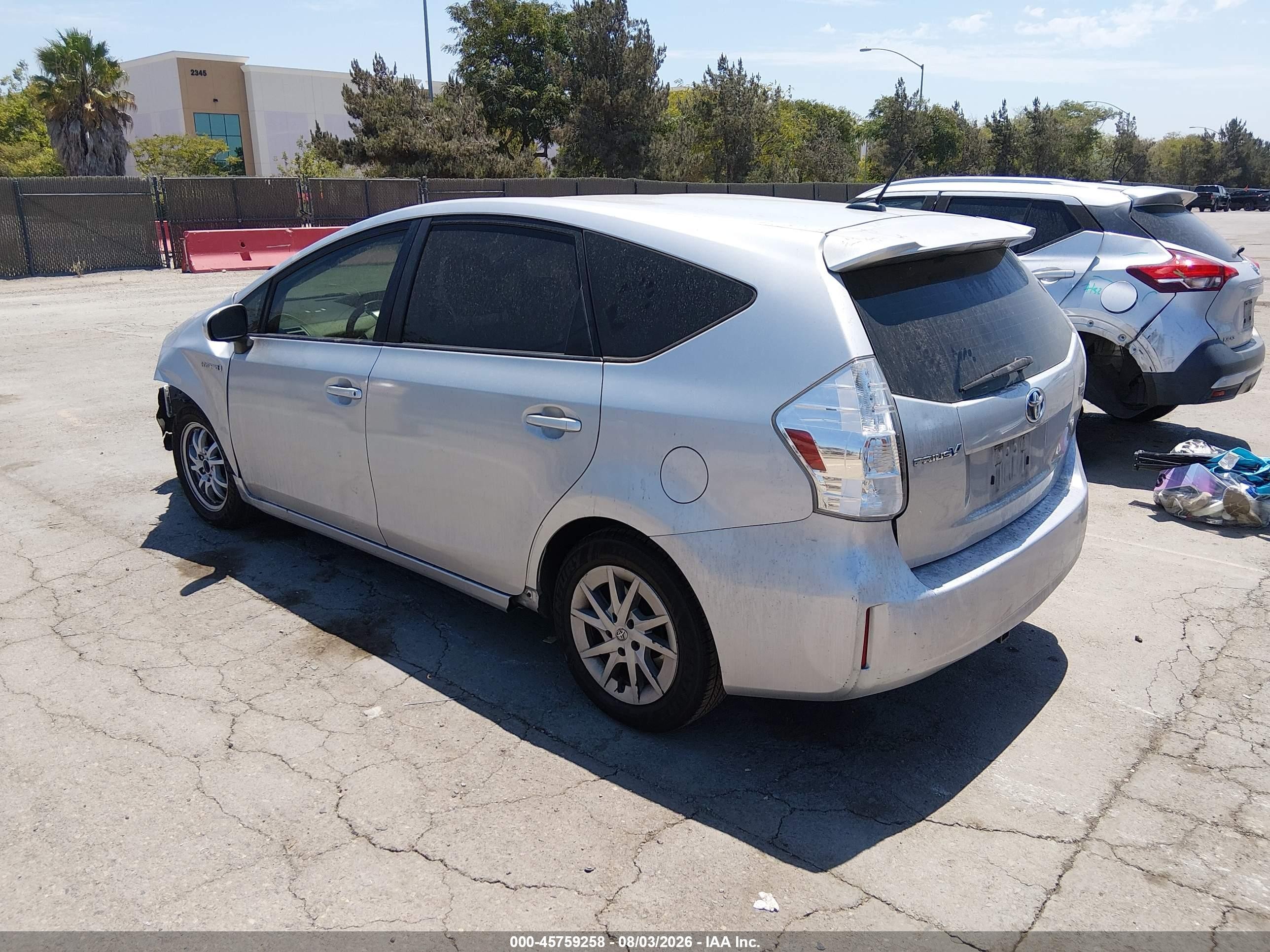 2012 Toyota Prius V Three Silver vin: JTDZN3EU2C3149003