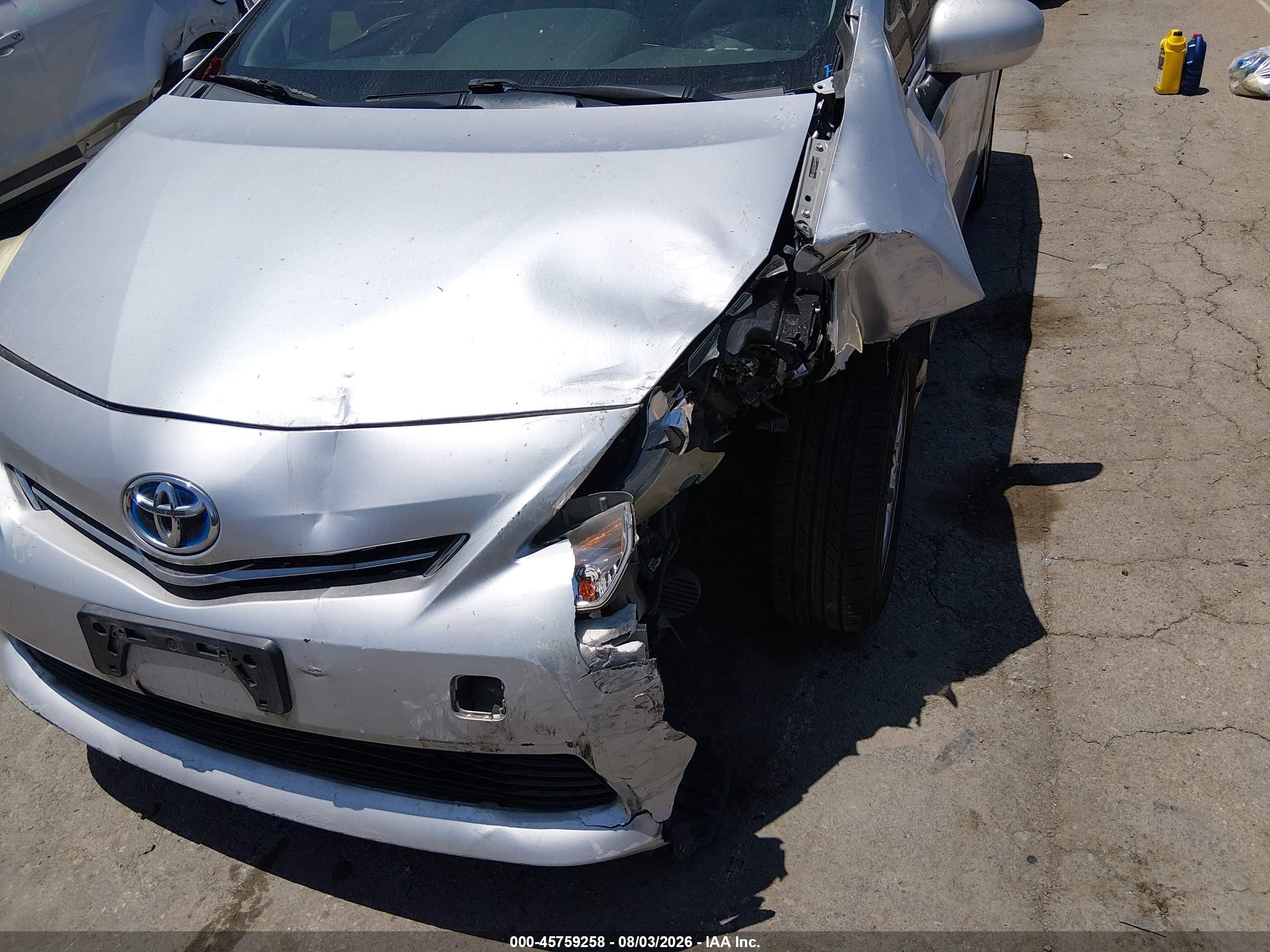 2012 Toyota Prius V Three Silver vin: JTDZN3EU2C3149003