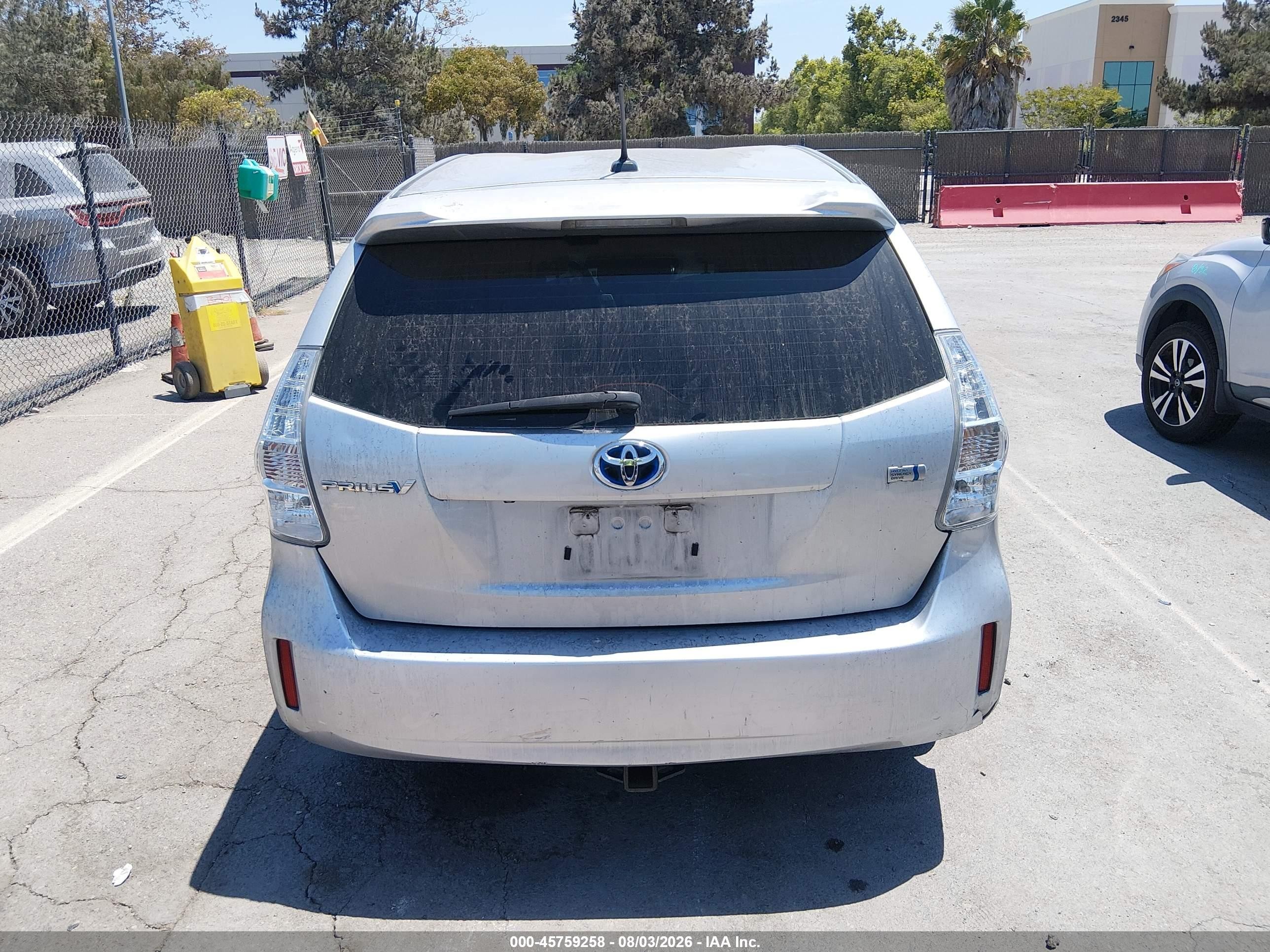 2012 Toyota Prius V Three Silver vin: JTDZN3EU2C3149003